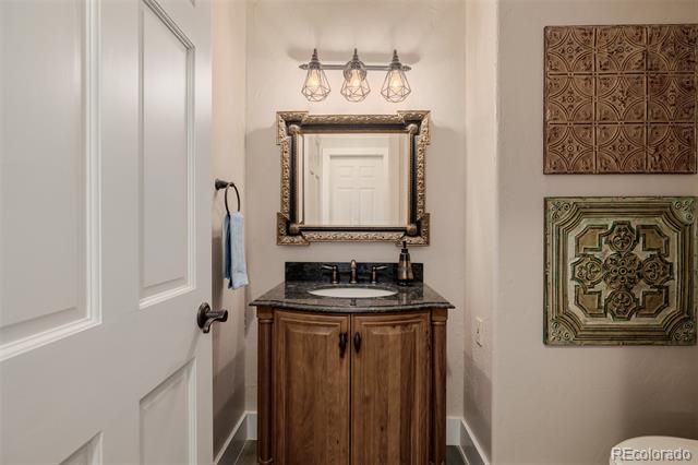 3 E Belleview Court