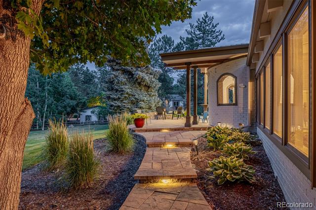 3 E Belleview Court