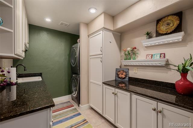 3 E Belleview Court