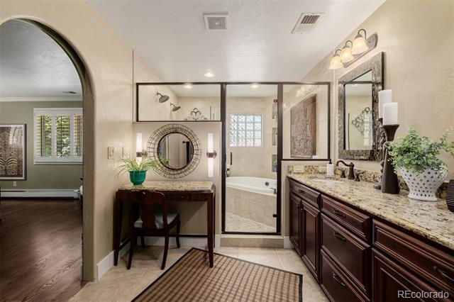 3 E Belleview Court