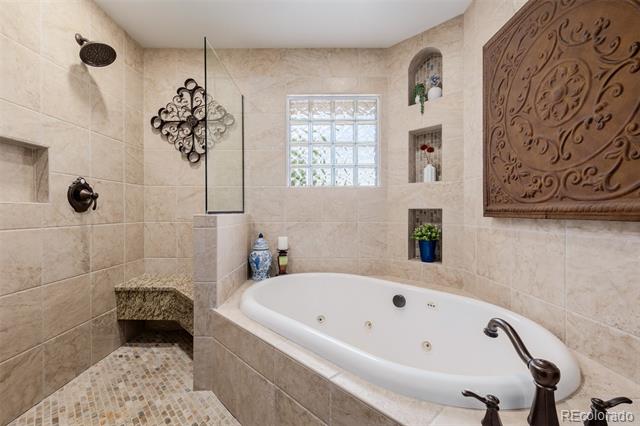 3 E Belleview Court