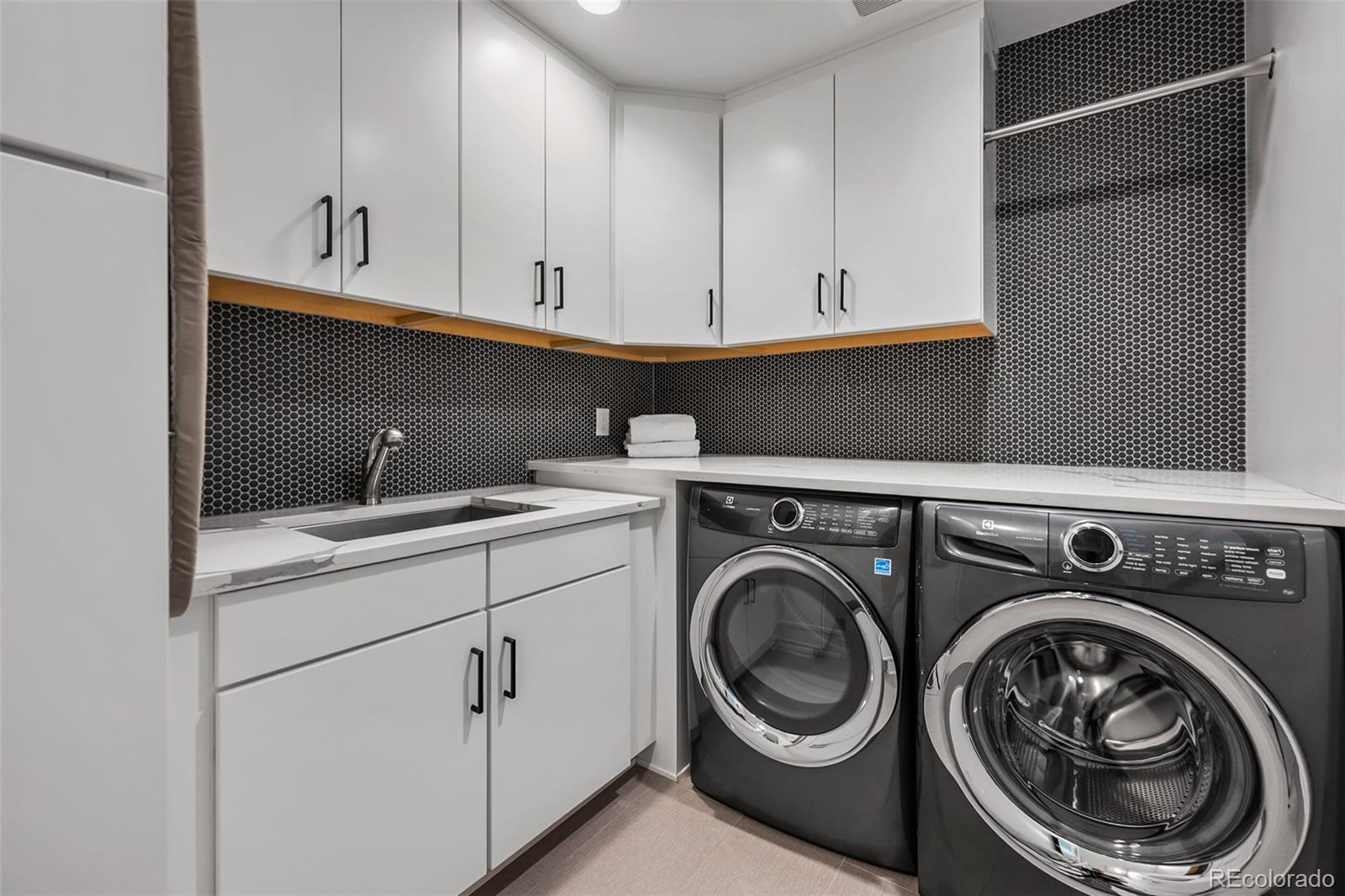 3210 Cherryridge Road