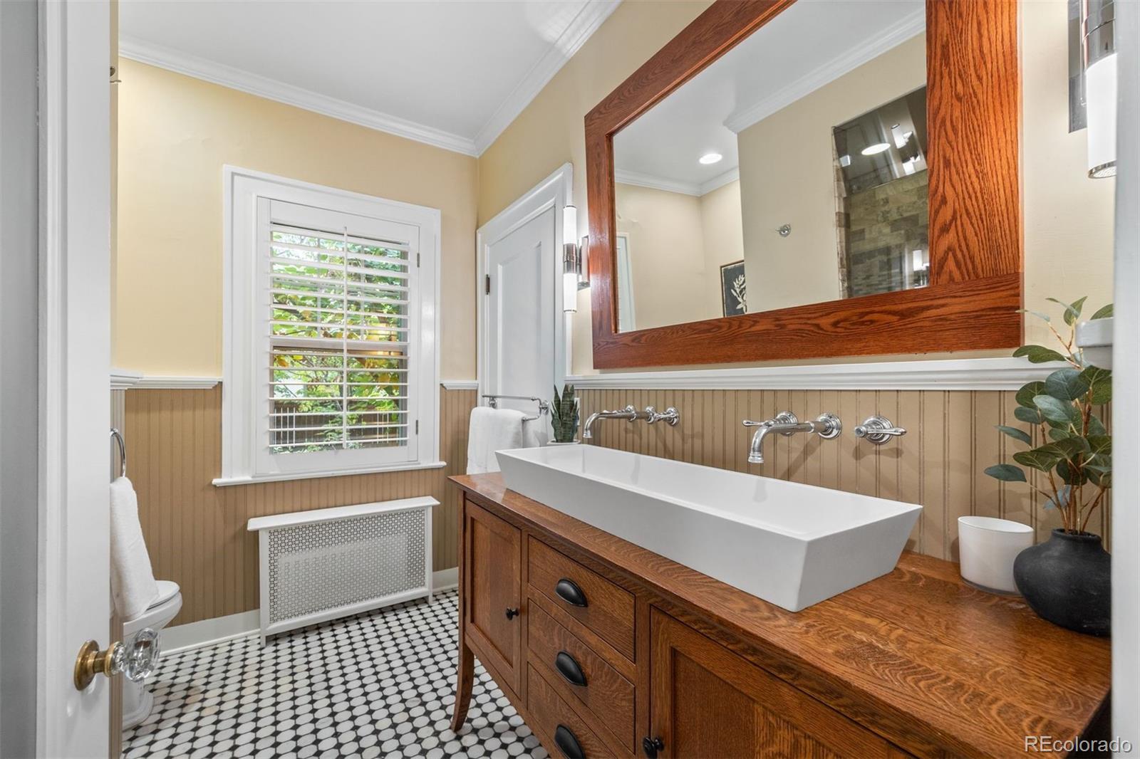 4305 E 17th Avenue Parkway