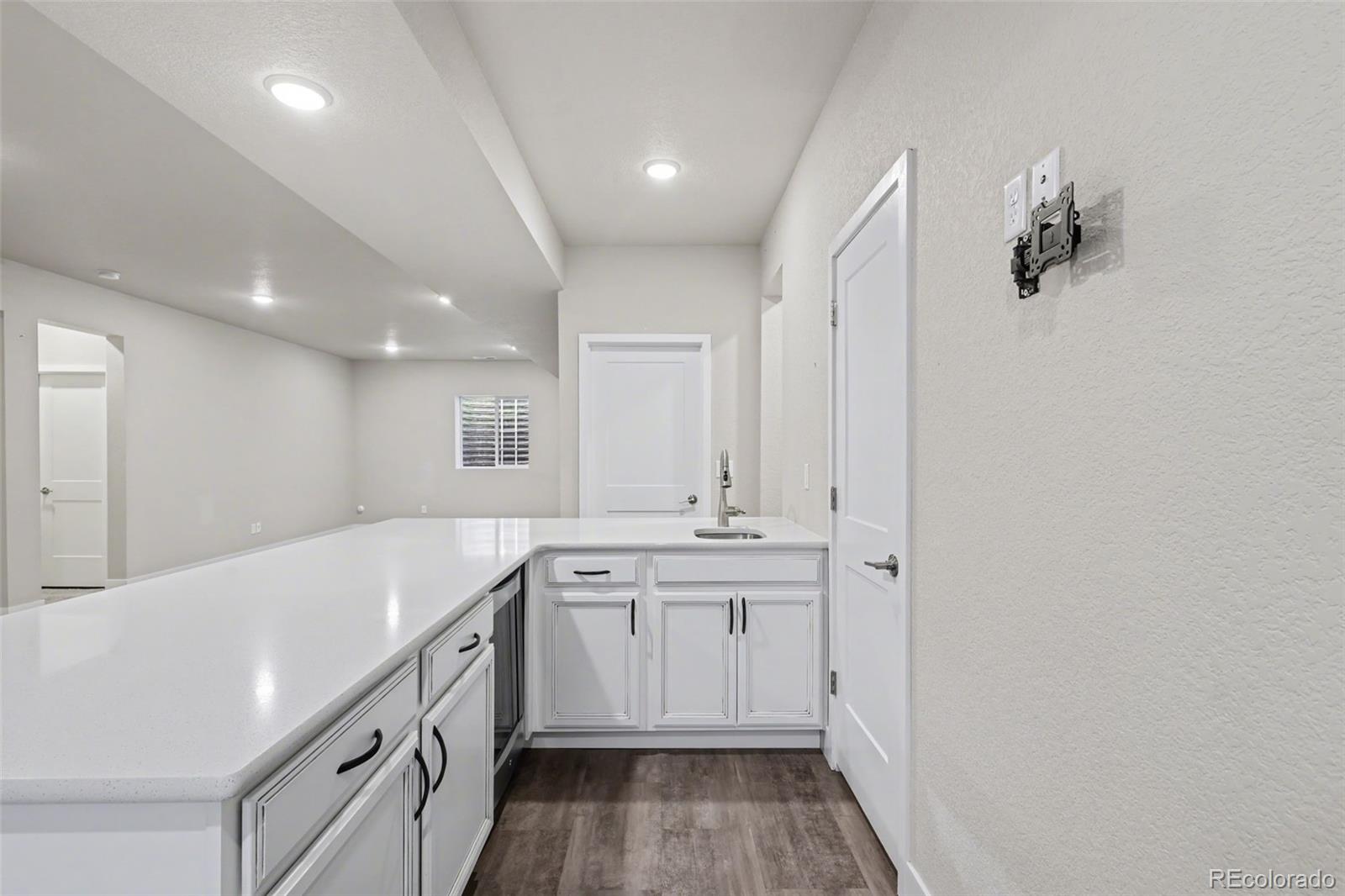 6532 Twin Falls Court