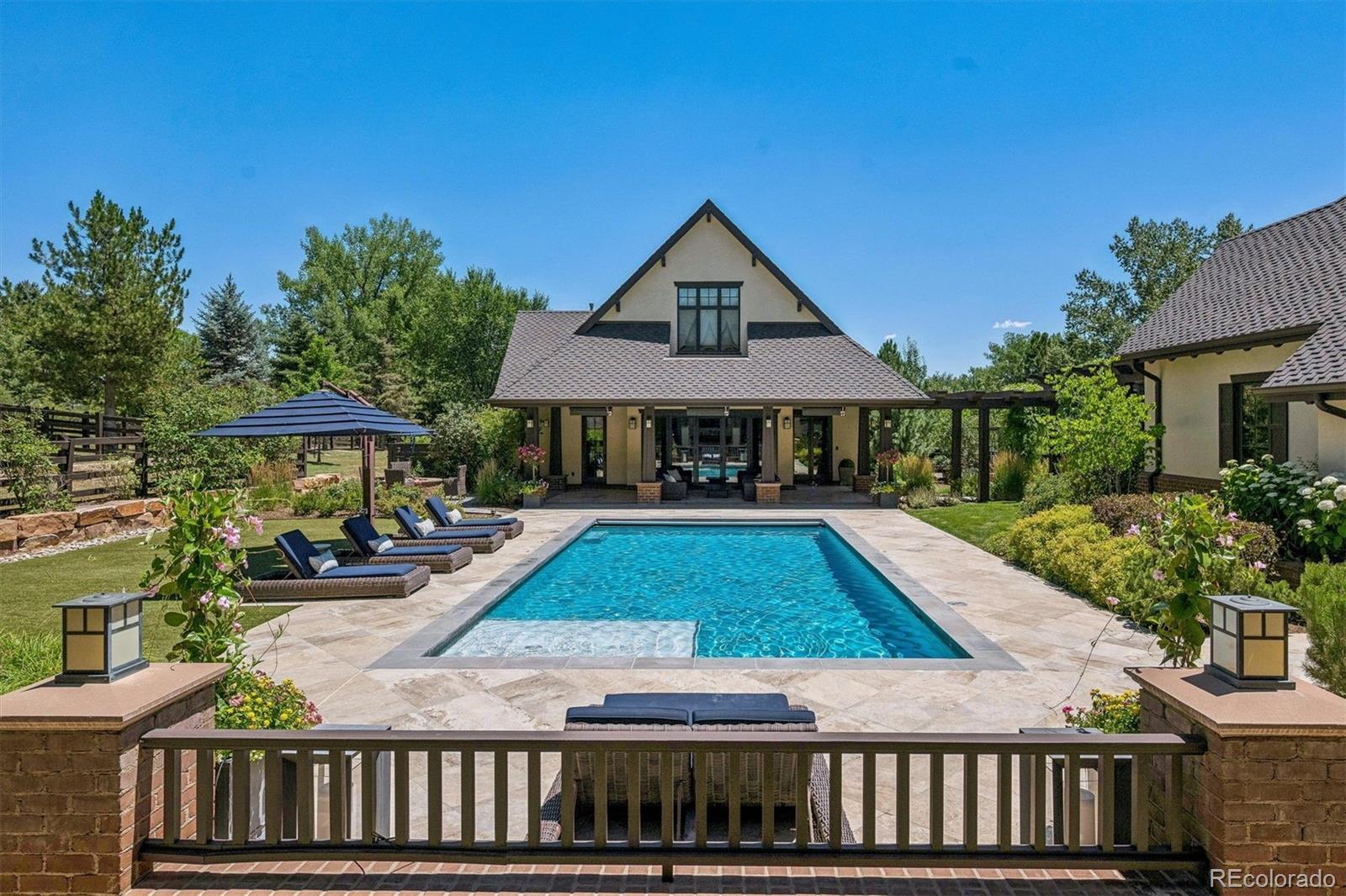 4 Vista Road