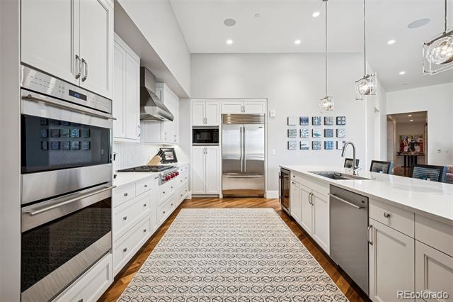 250 Columbine Street Unit: 703