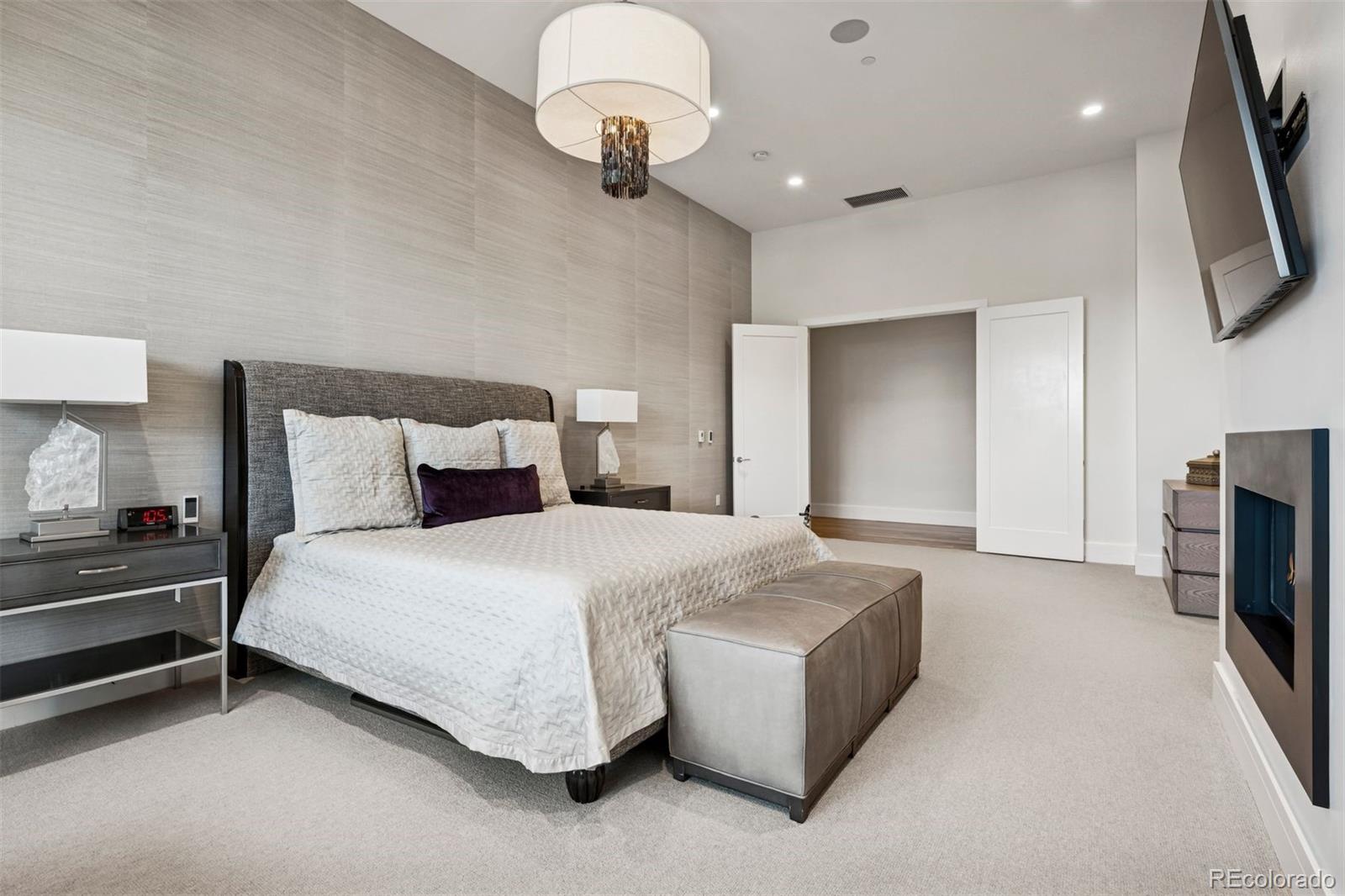 250 Columbine Street Unit: 703