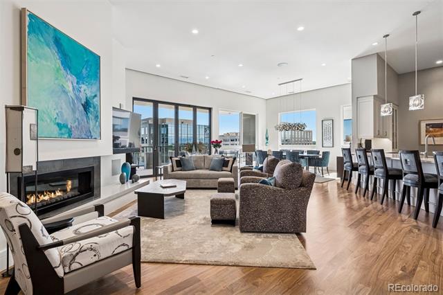 250 Columbine Street Unit: 703