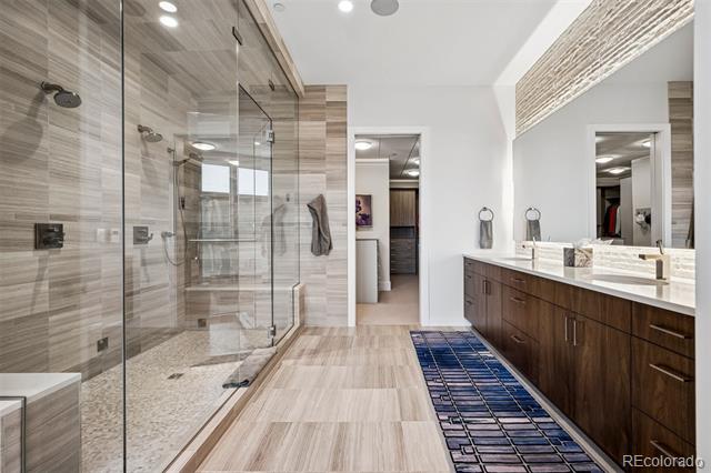 250 Columbine Street Unit: 703
