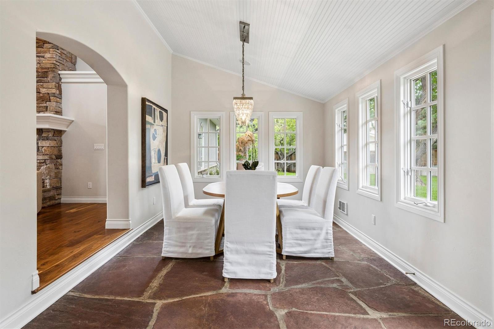 5 Viking Drive