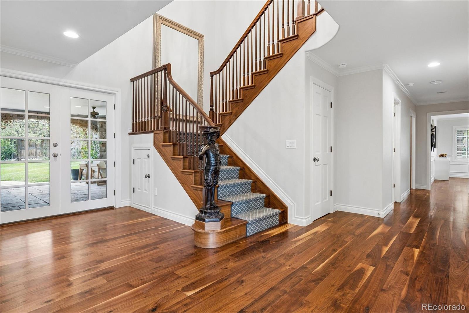 5 Viking Drive