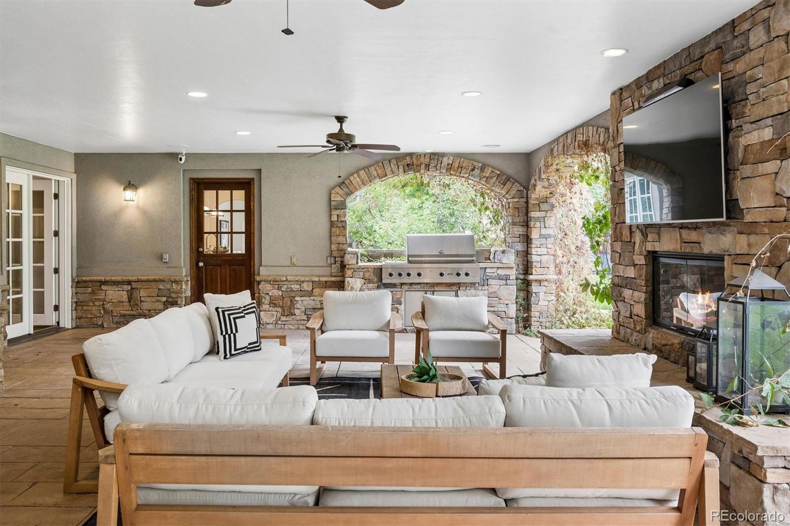 5 Viking Drive