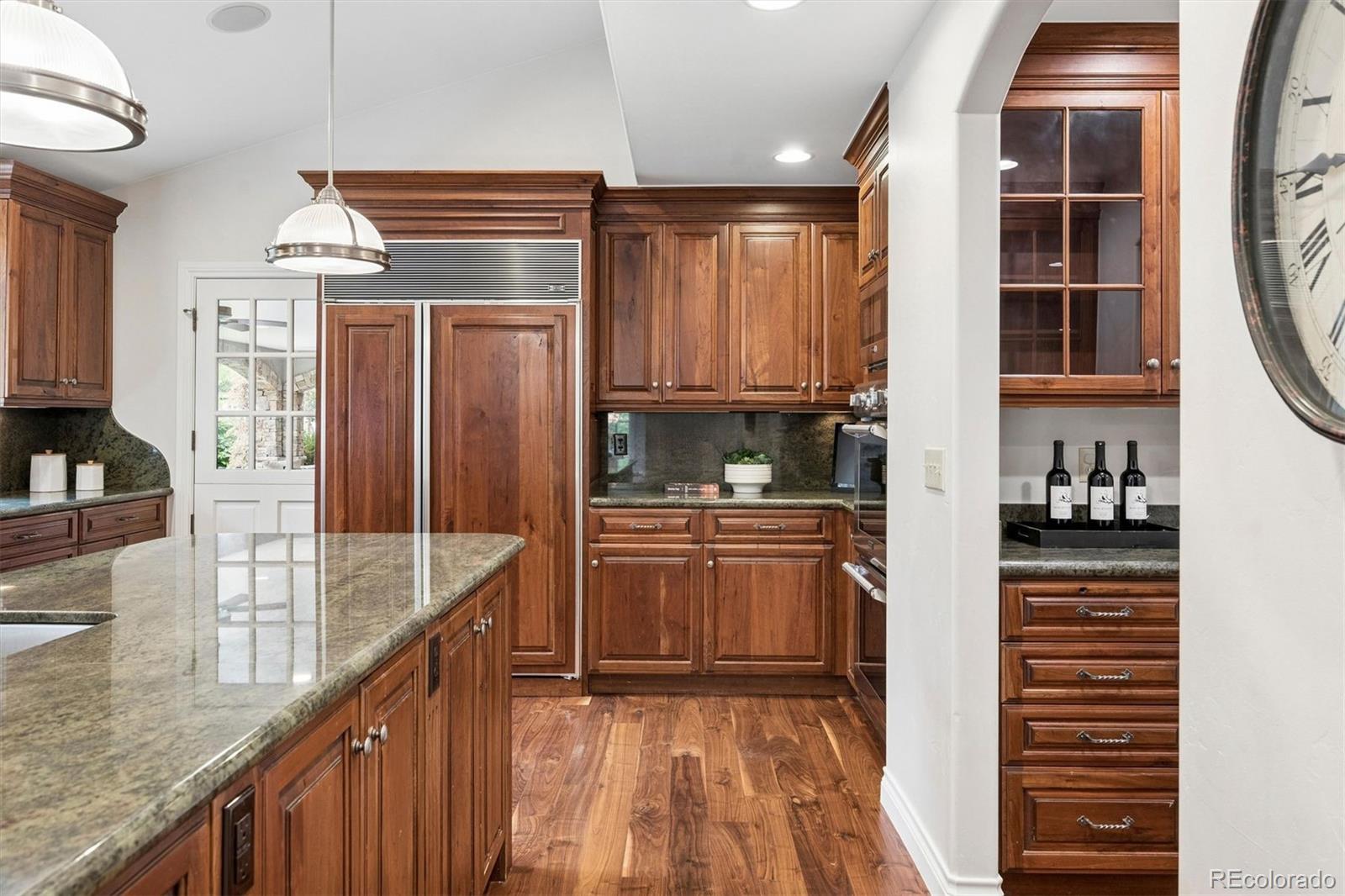5 Viking Drive