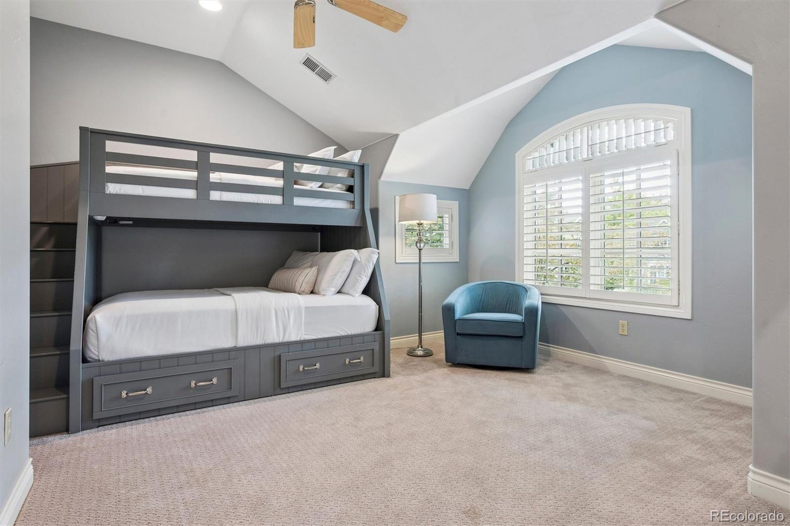 5 Viking Drive
