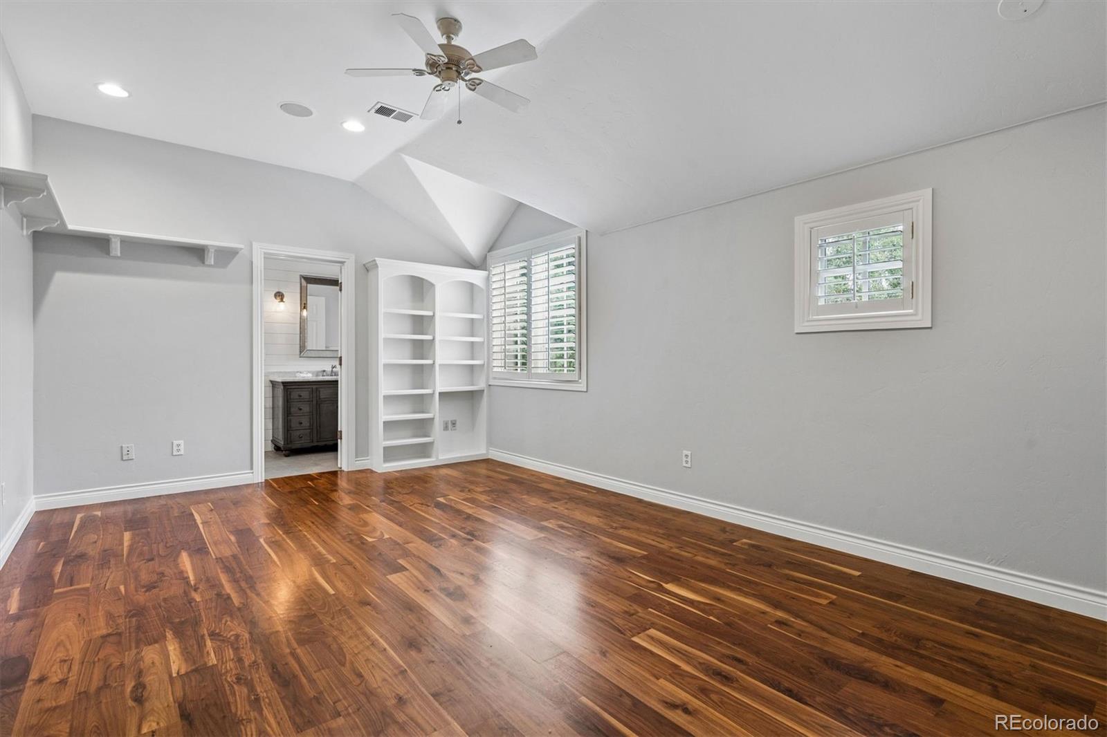 5 Viking Drive