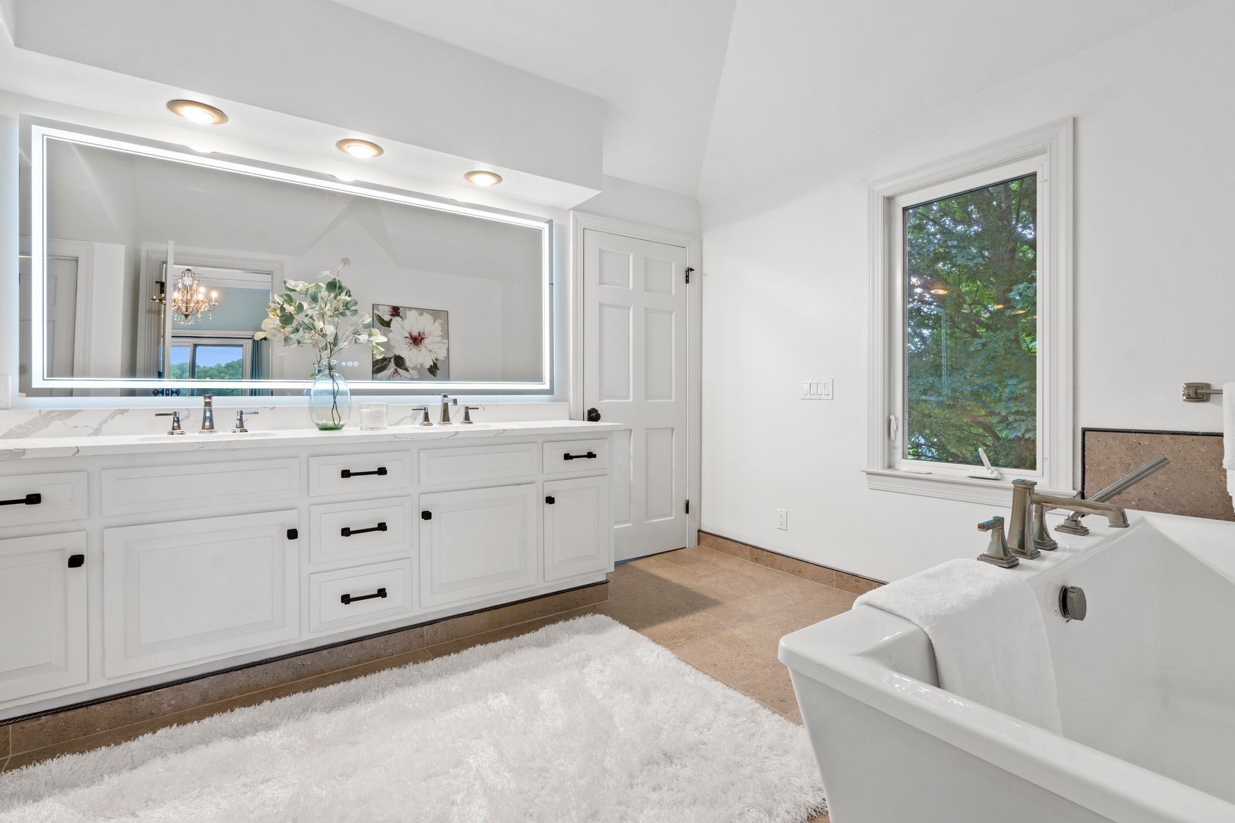 10435 N. Riverlake Dr. 