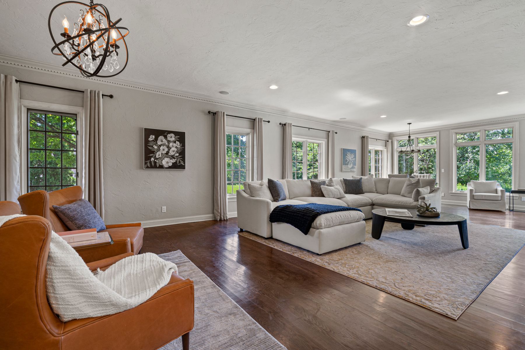 10435 N. Riverlake Dr. 