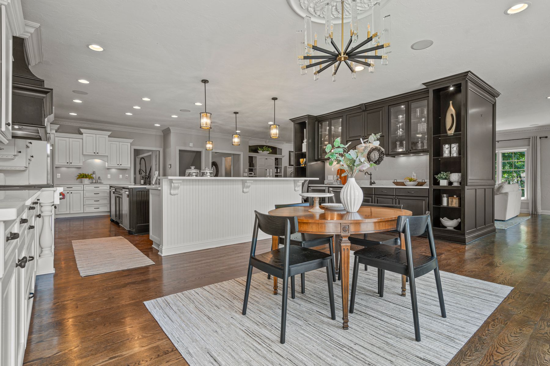 10435 N. Riverlake Dr. 