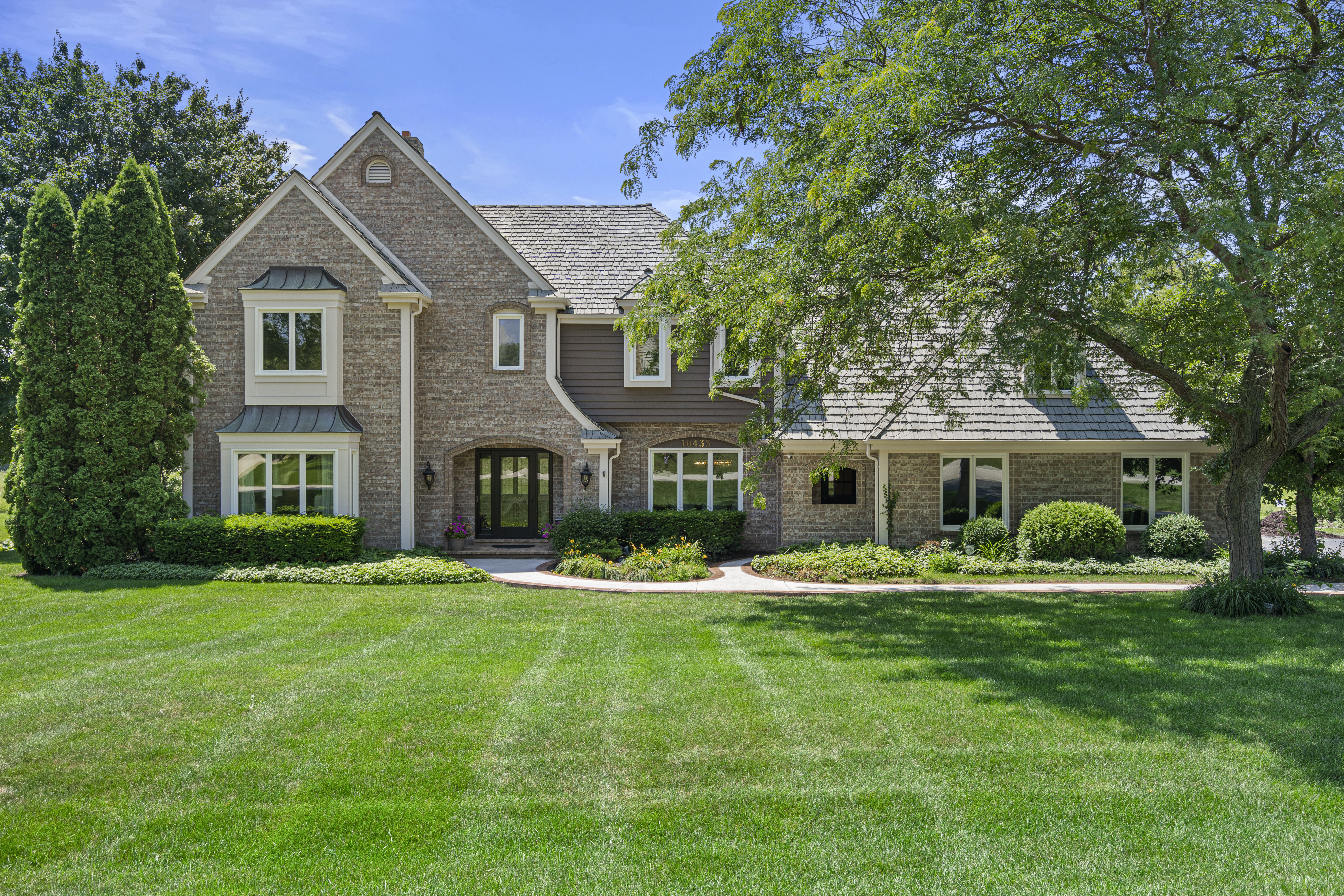 10435 N. Riverlake Dr. 