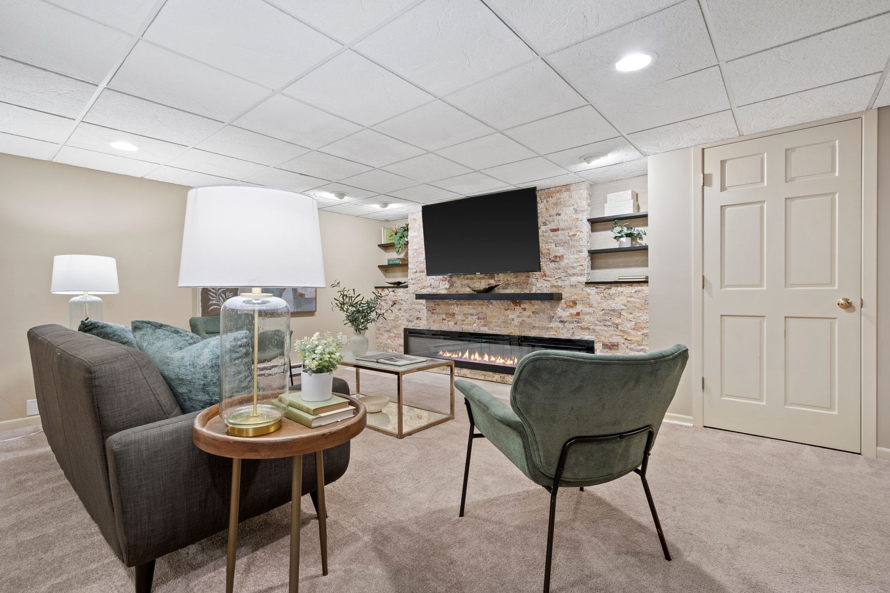 10435 N. Riverlake Dr. 