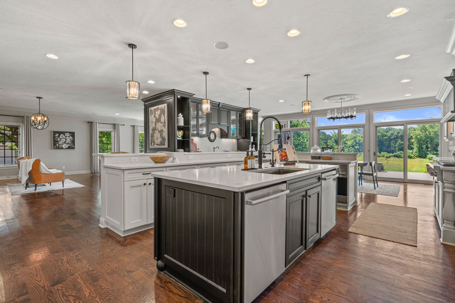 10435 N. Riverlake Dr. 