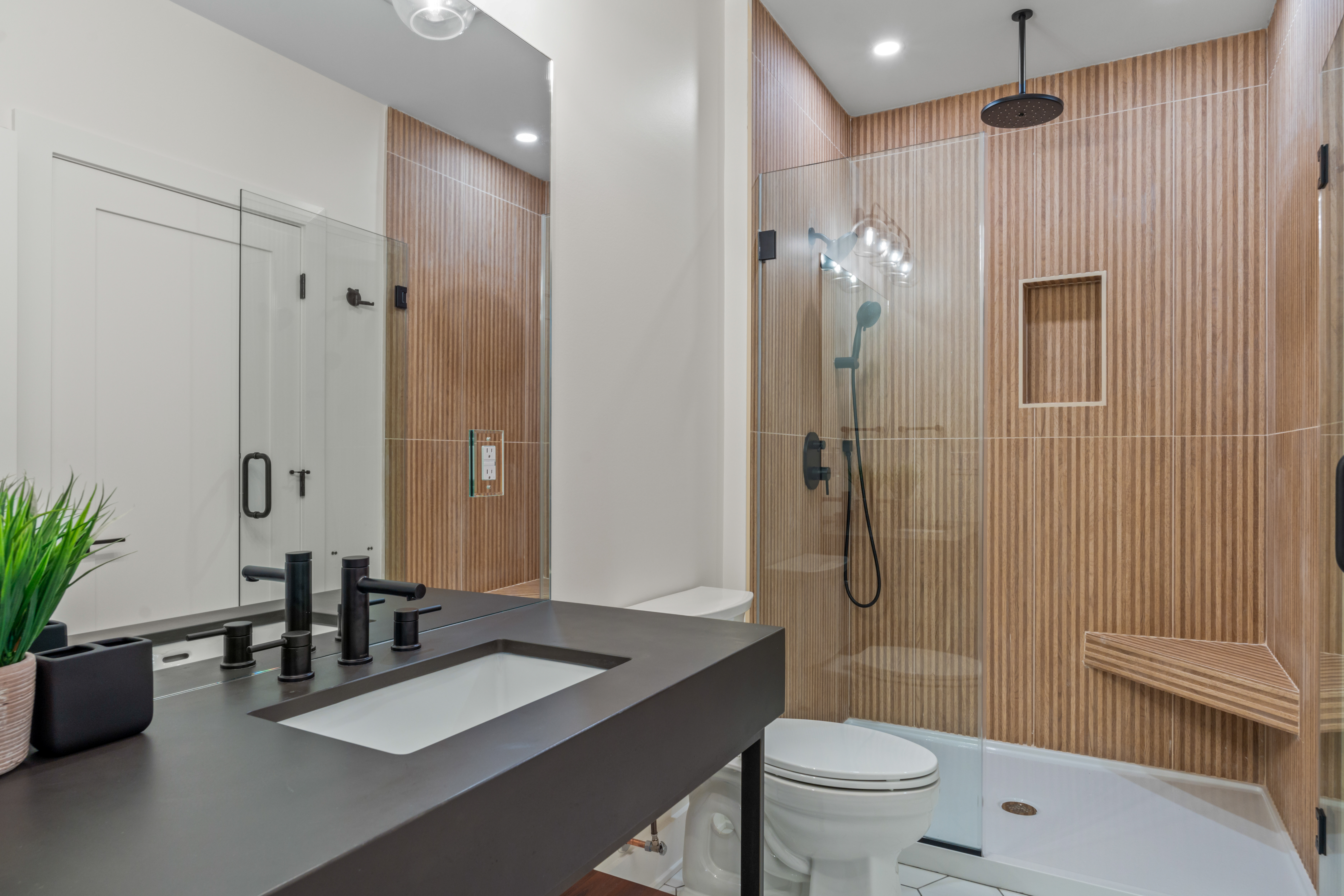 2409 N. Terrace Ave. 