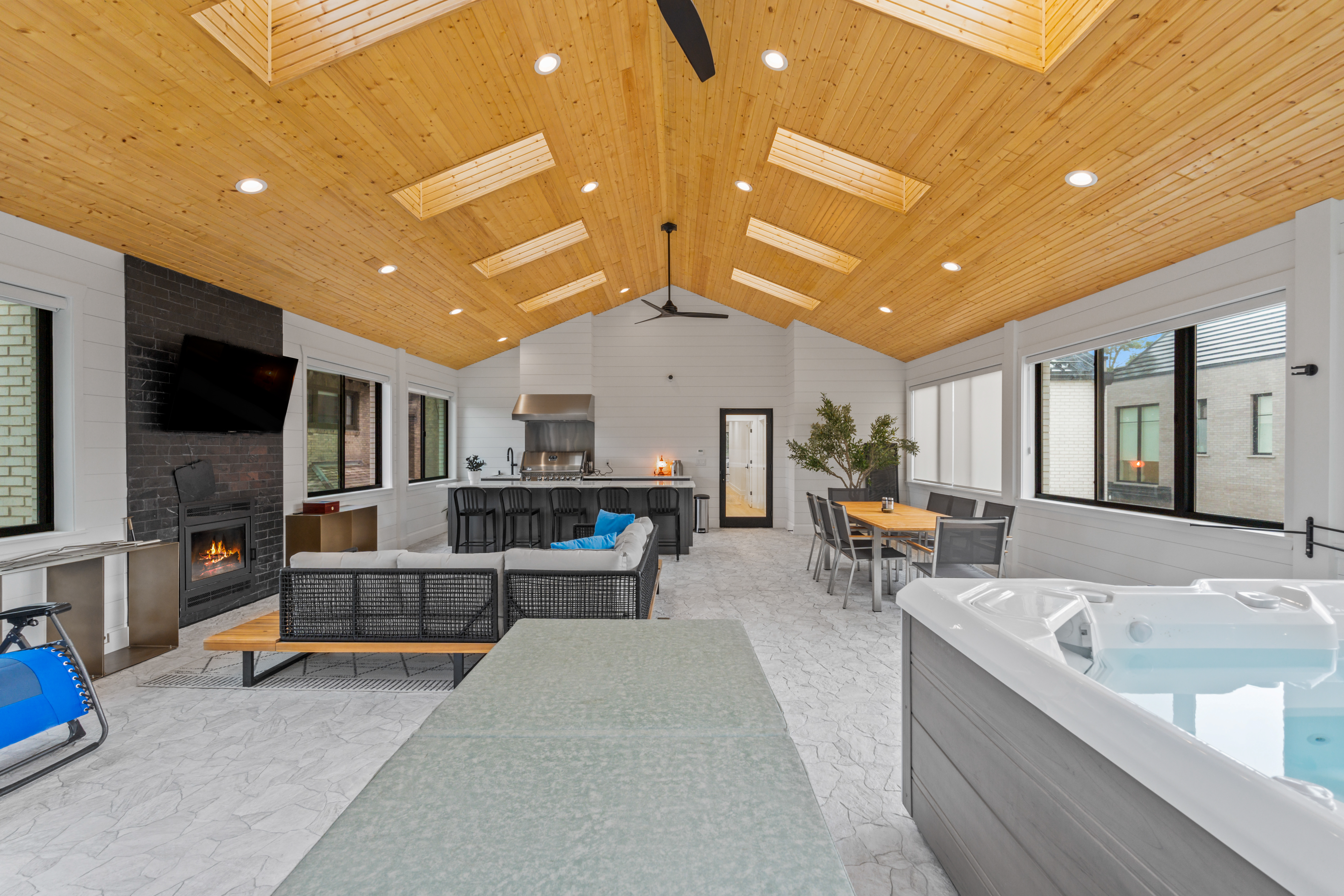 2409 N. Terrace Ave. 