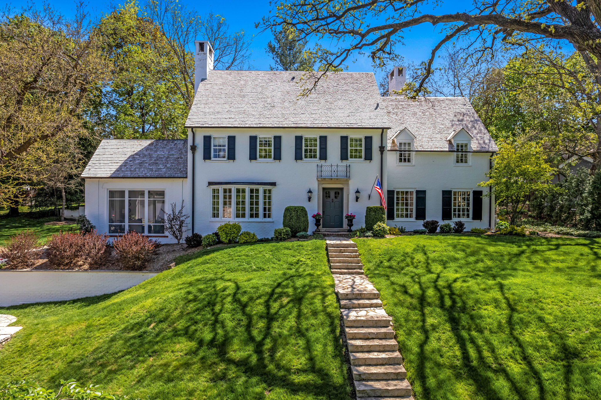 323 S. Garfield Ave. 