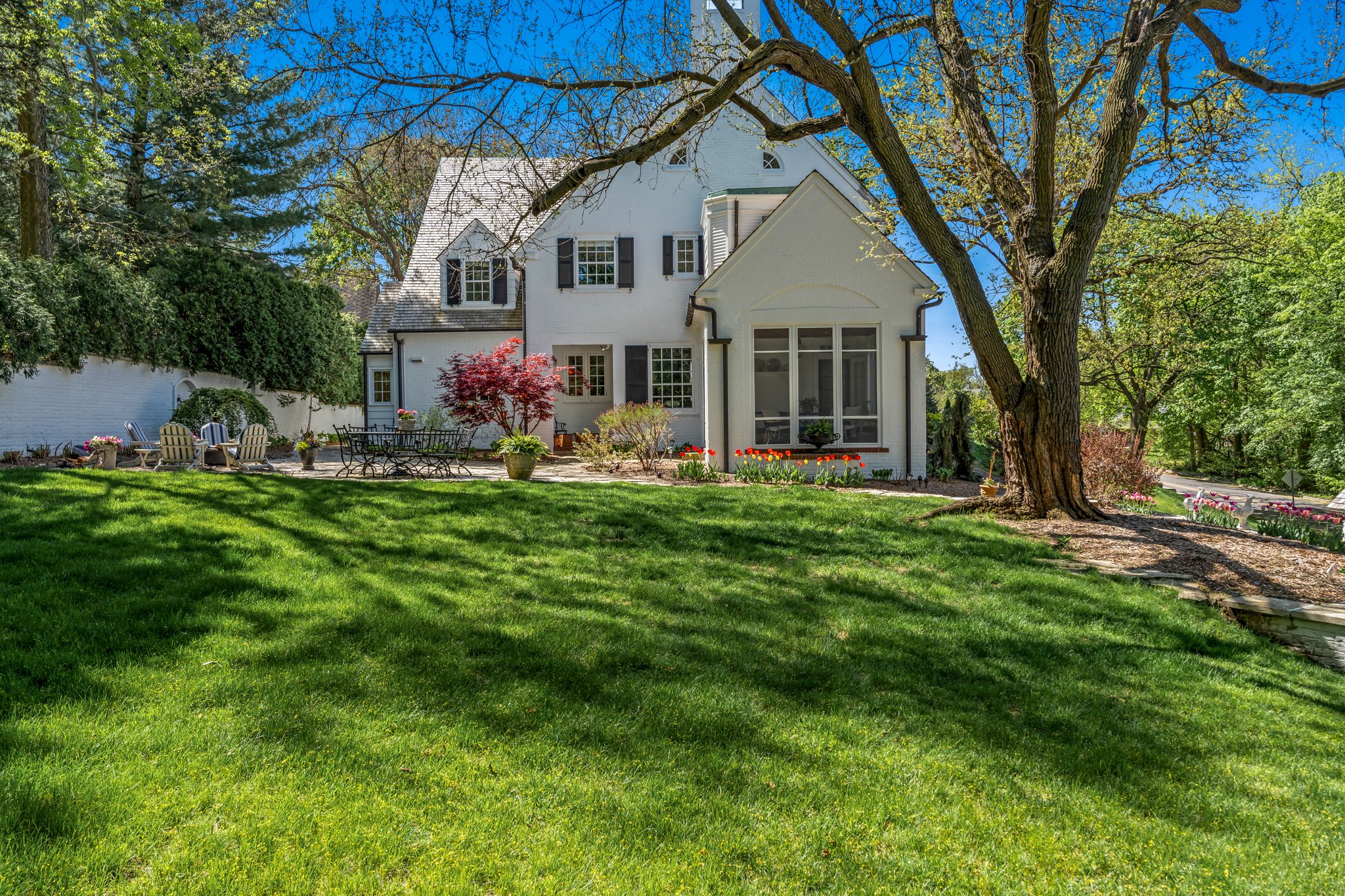 323 S. Garfield Ave. 