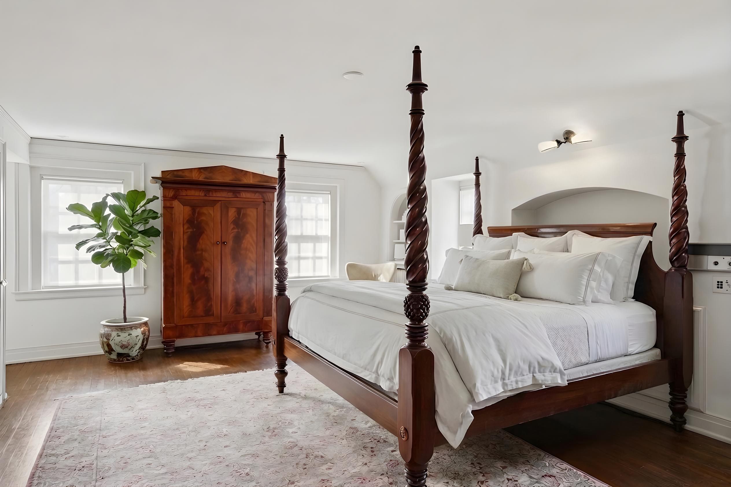 323 S. Garfield Ave. 