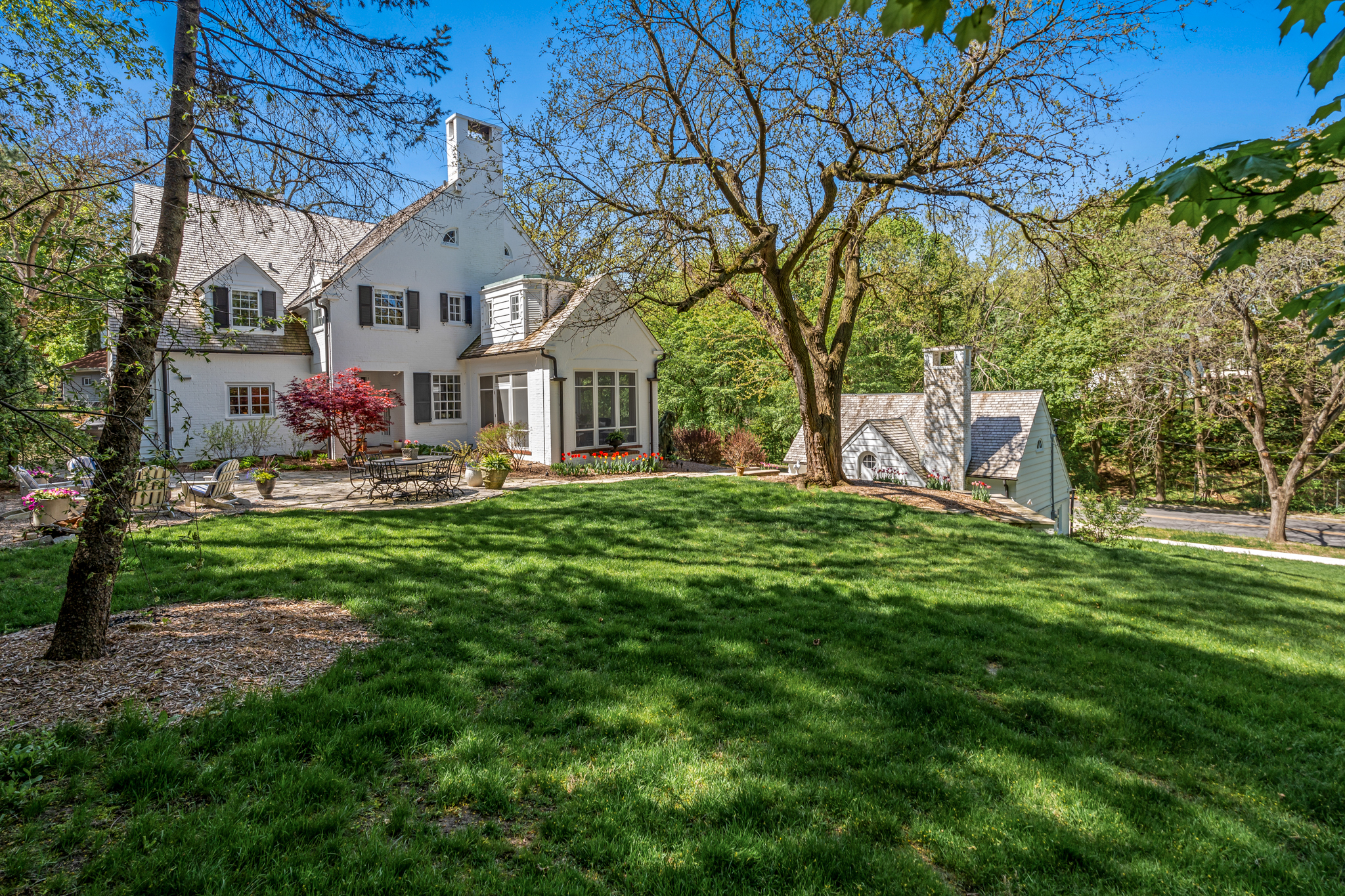 323 S. Garfield Ave. 