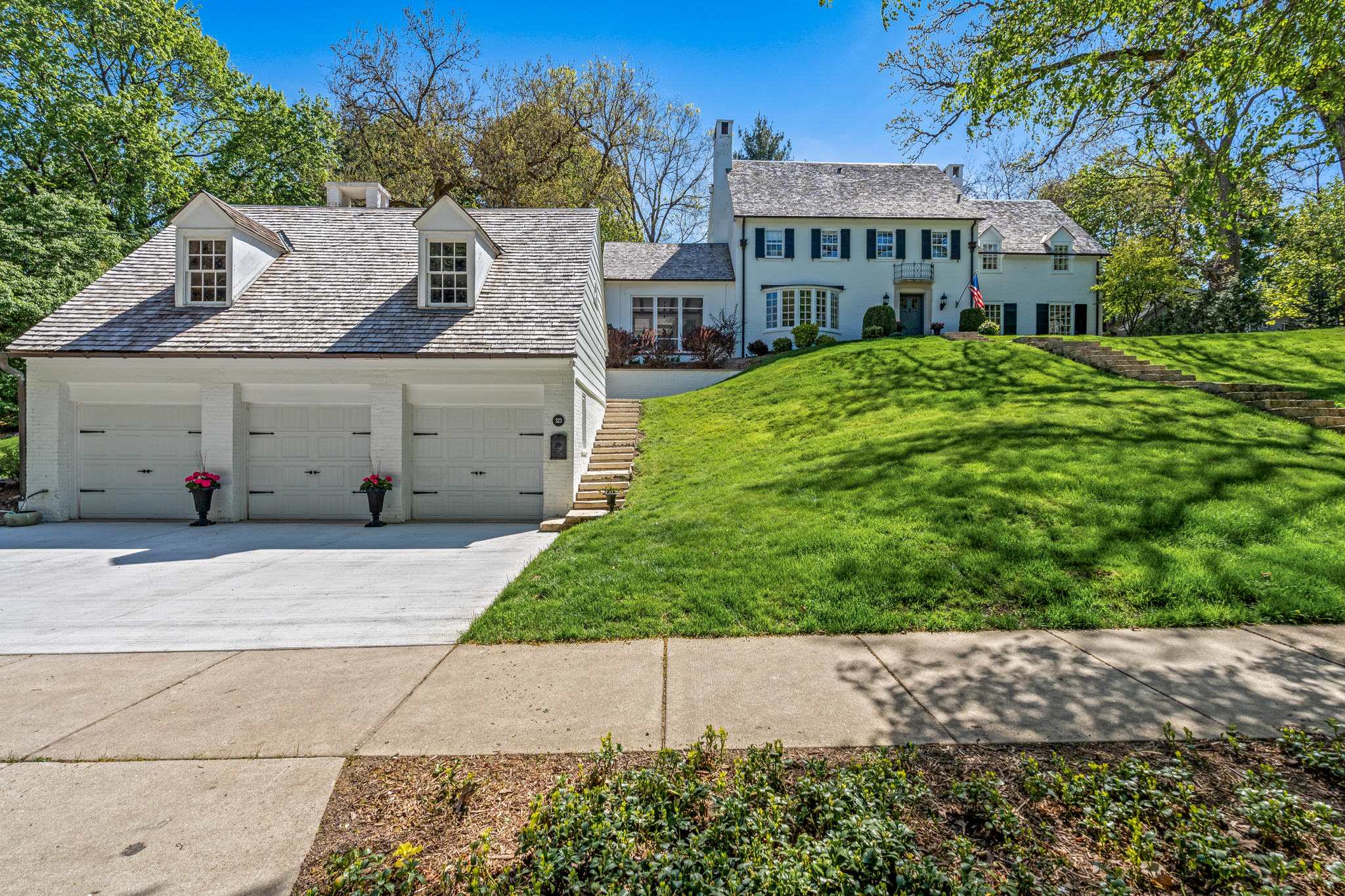 323 S. Garfield Ave. 