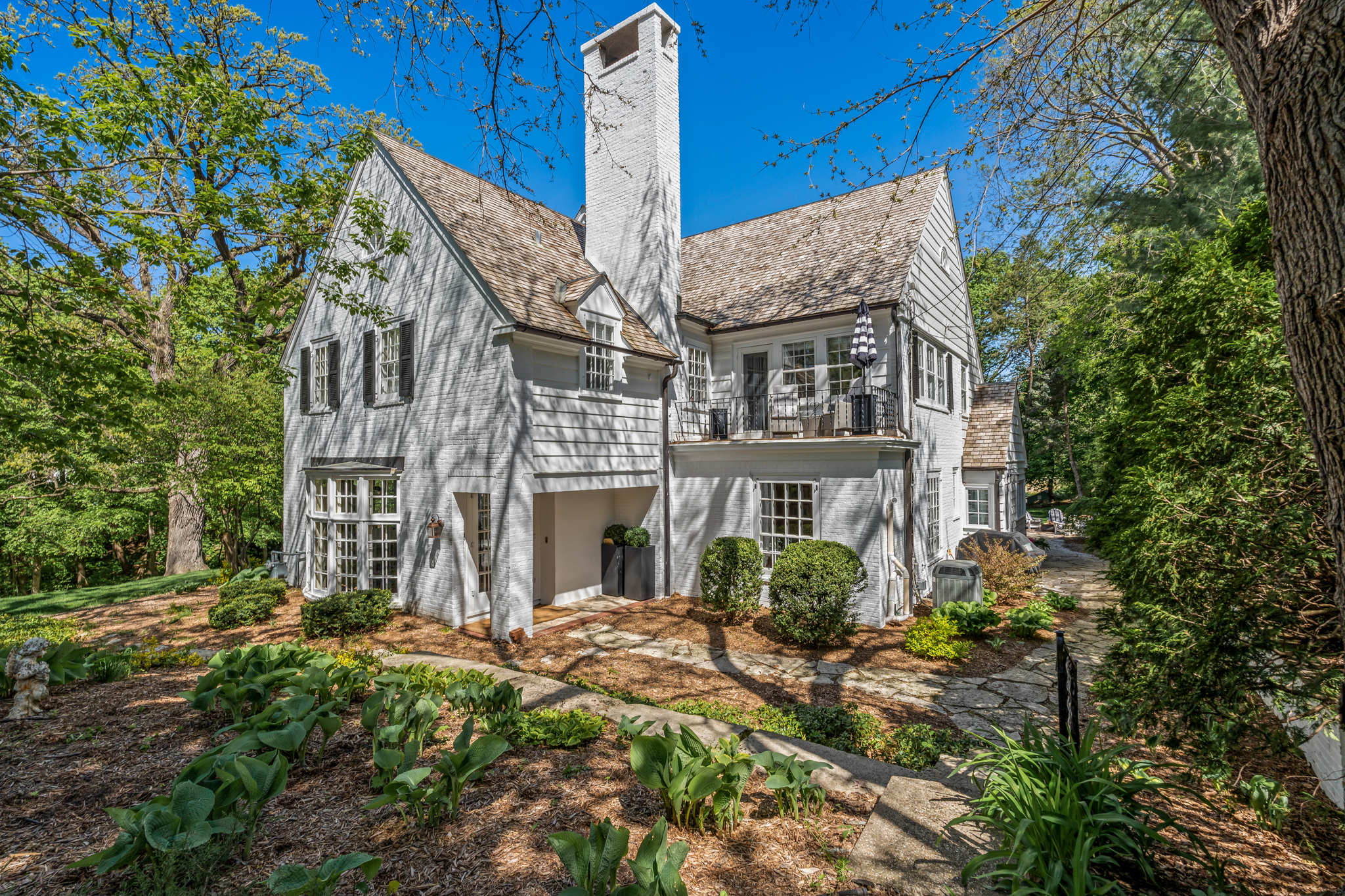 323 S. Garfield Ave. 