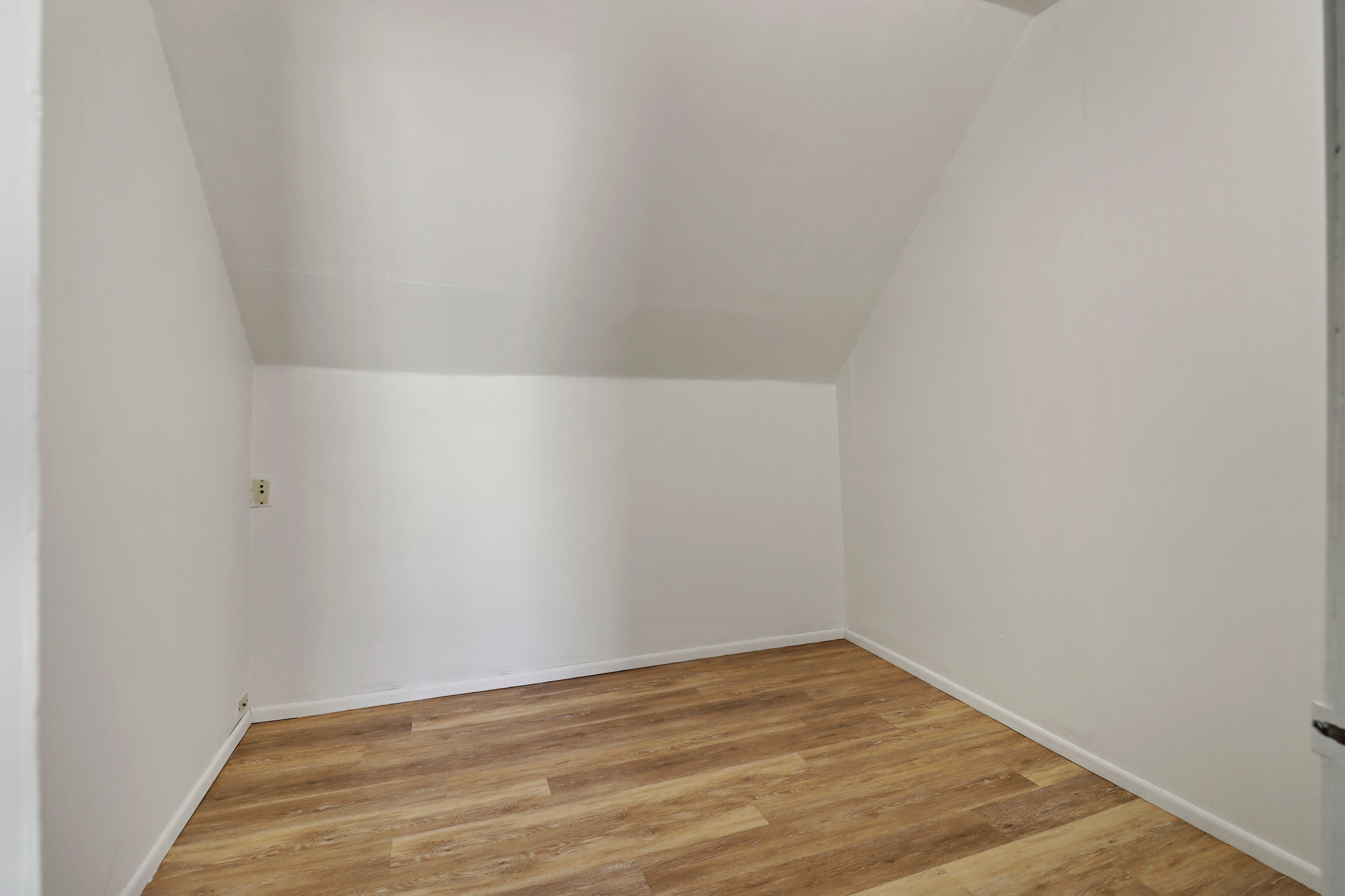 3672 E. Hammond Ave. 