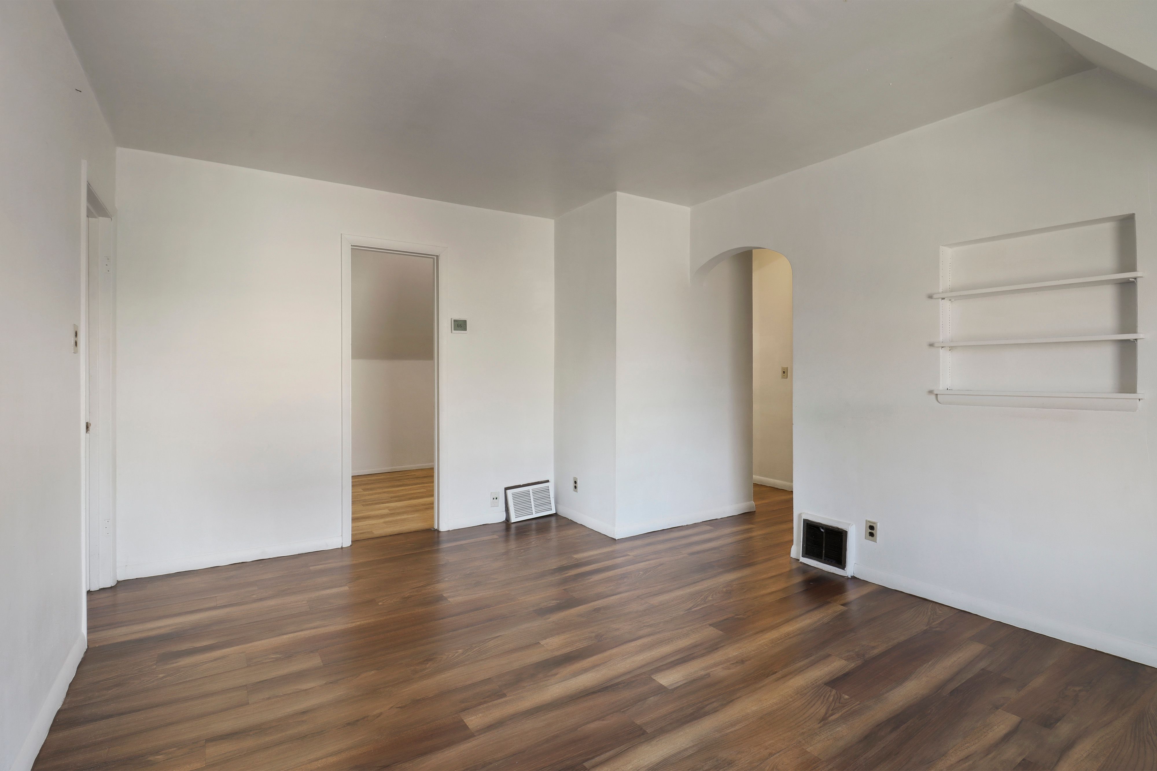 3672 E. Hammond Ave. 