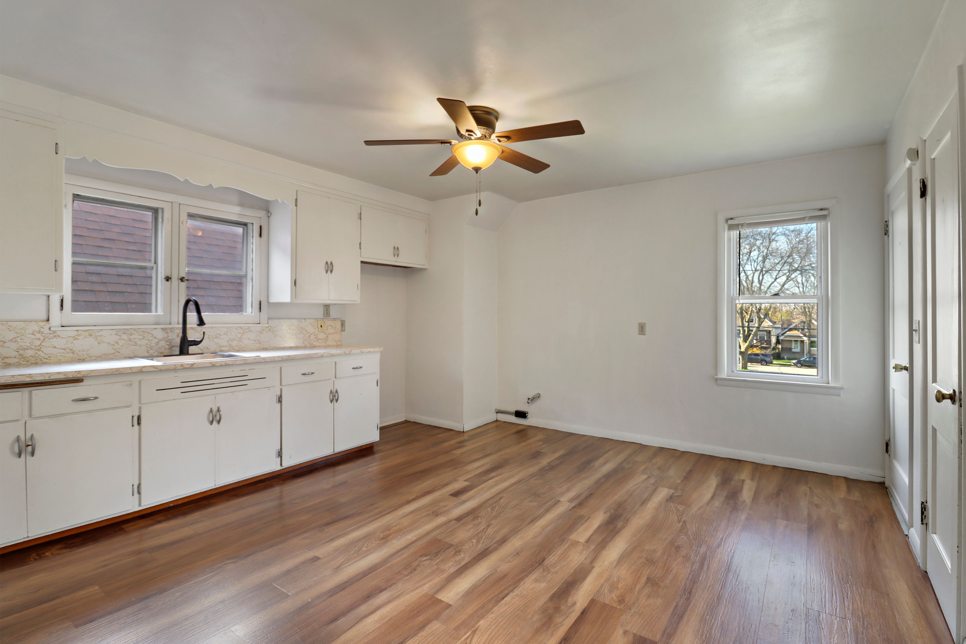 3672 E. Hammond Ave. 