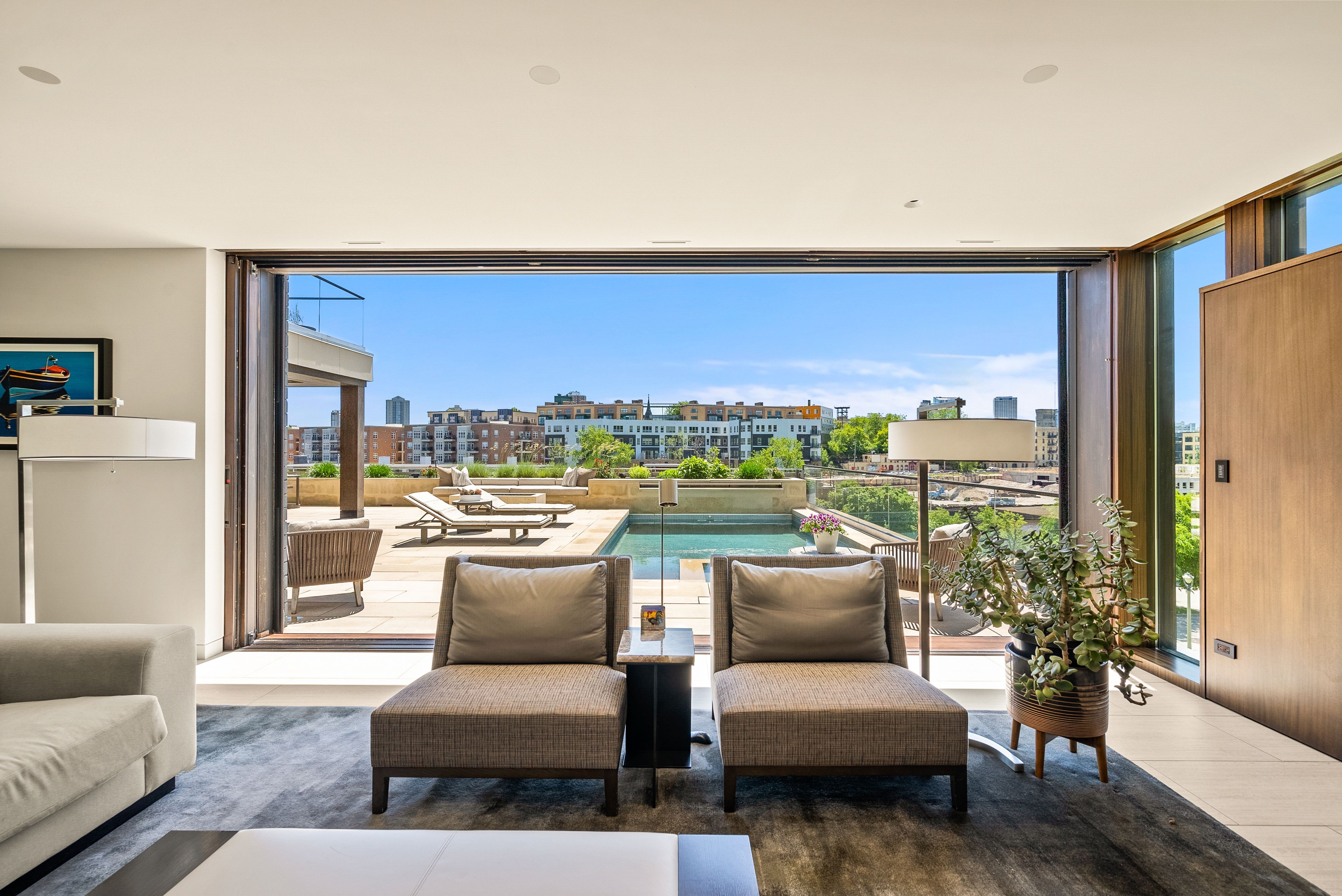 801 E. Reservoir Ave. 