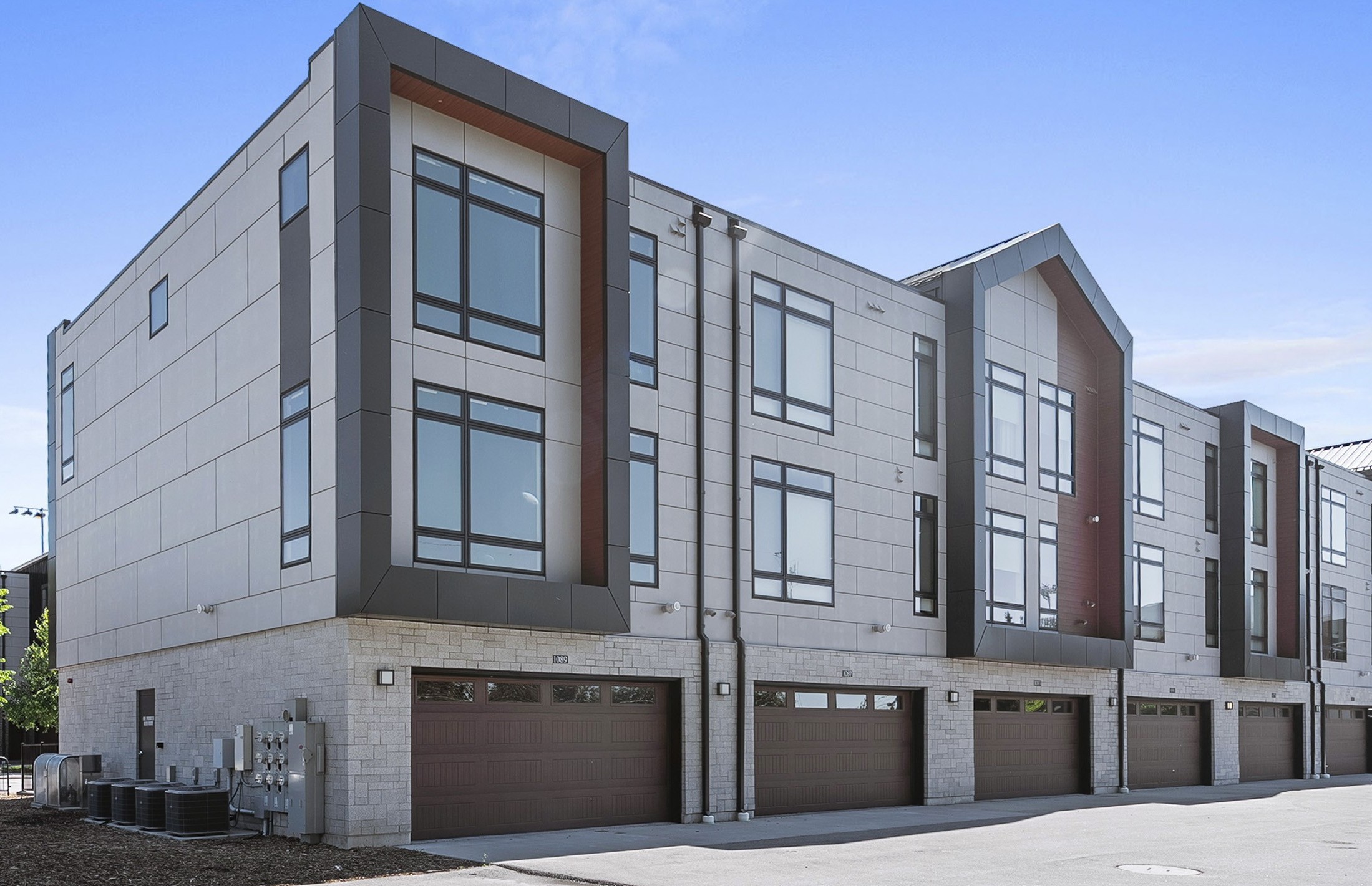 1089 Brookwood Drive 
