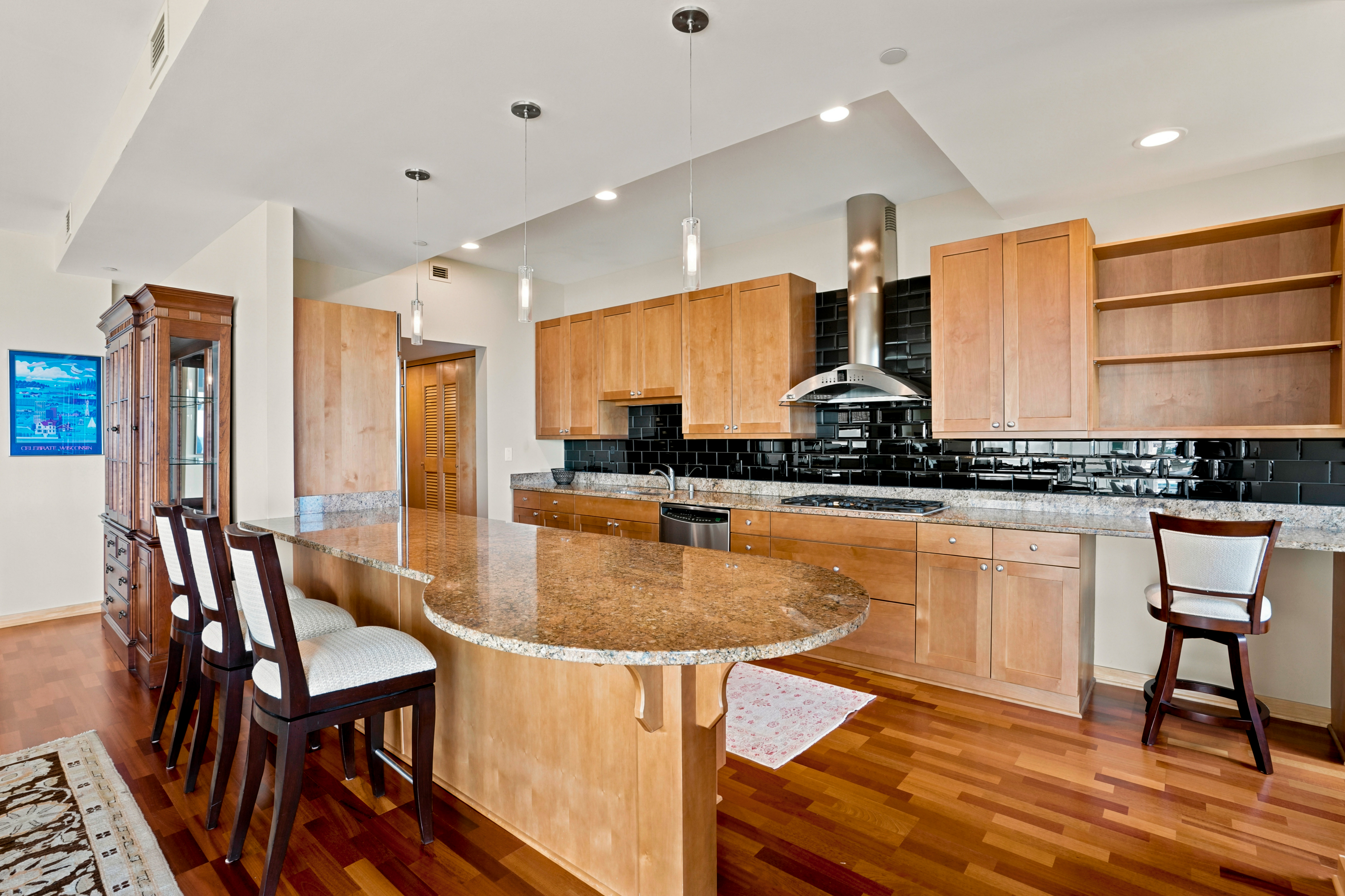 923 E. Kilbourn Avenue Unit 1502