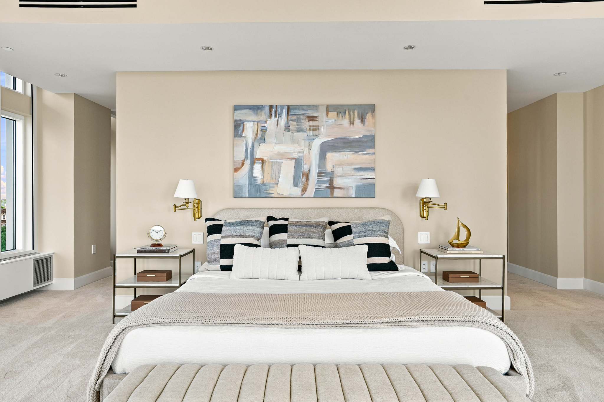 825 N. Prospect Ave. Unit 902