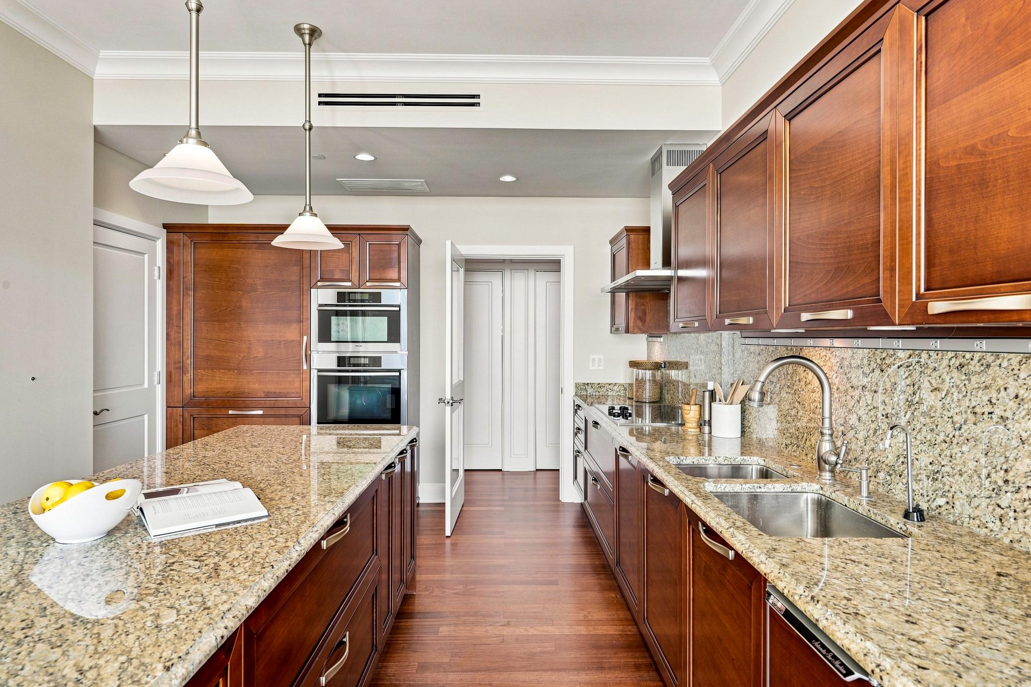 825 N. Prospect Ave. Unit 901