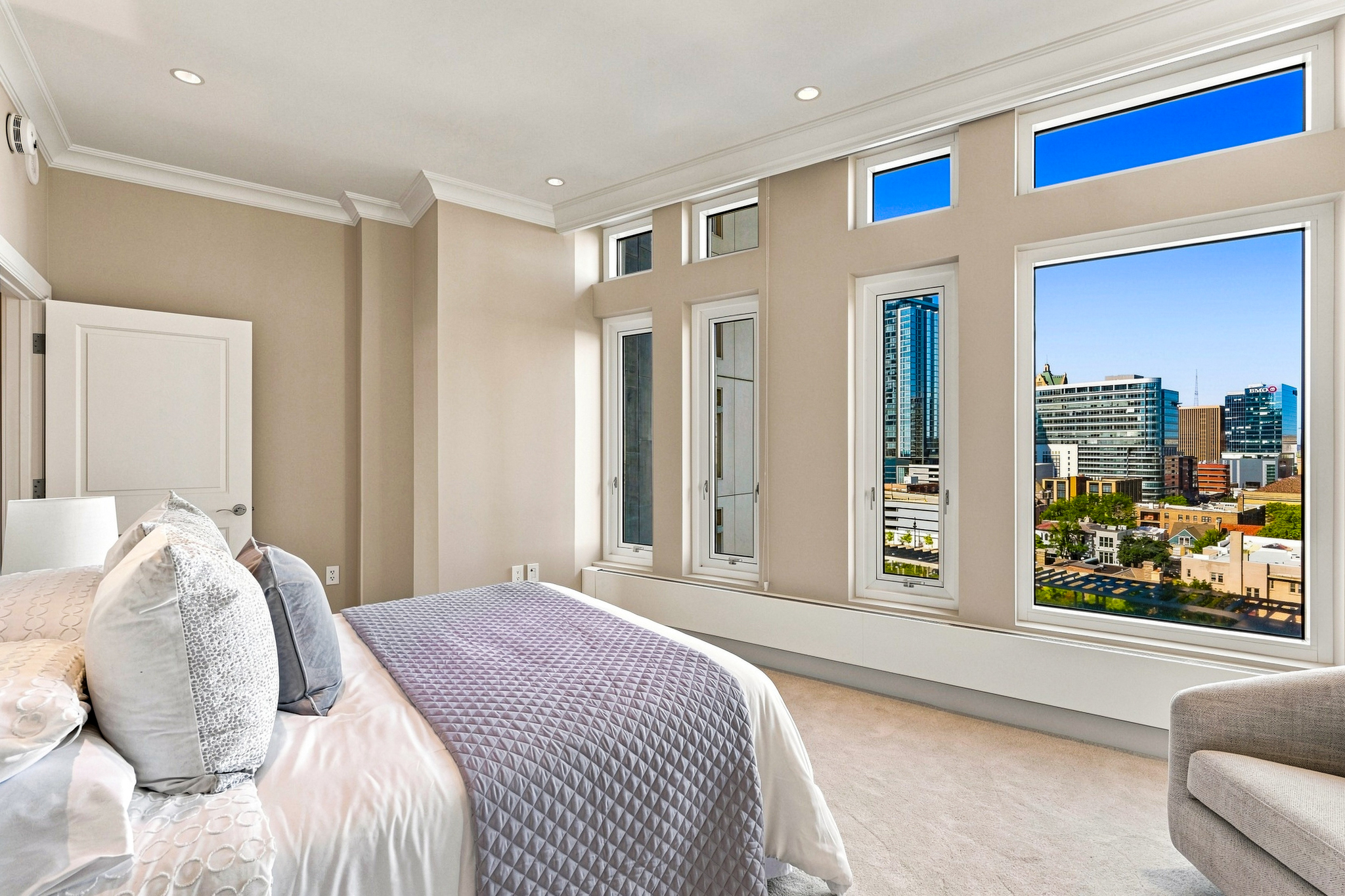 825 N. Prospect Ave. Unit 901