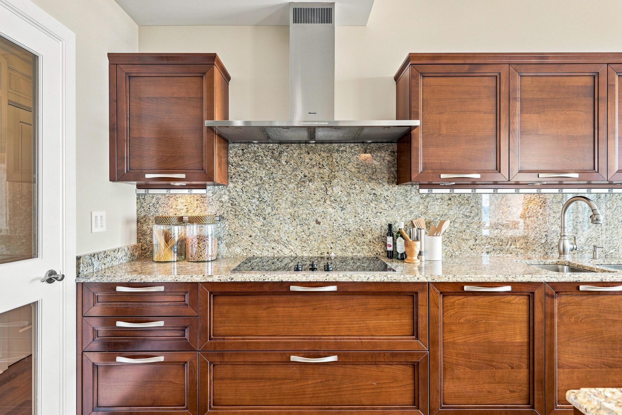 825 N. Prospect Ave. Unit 901
