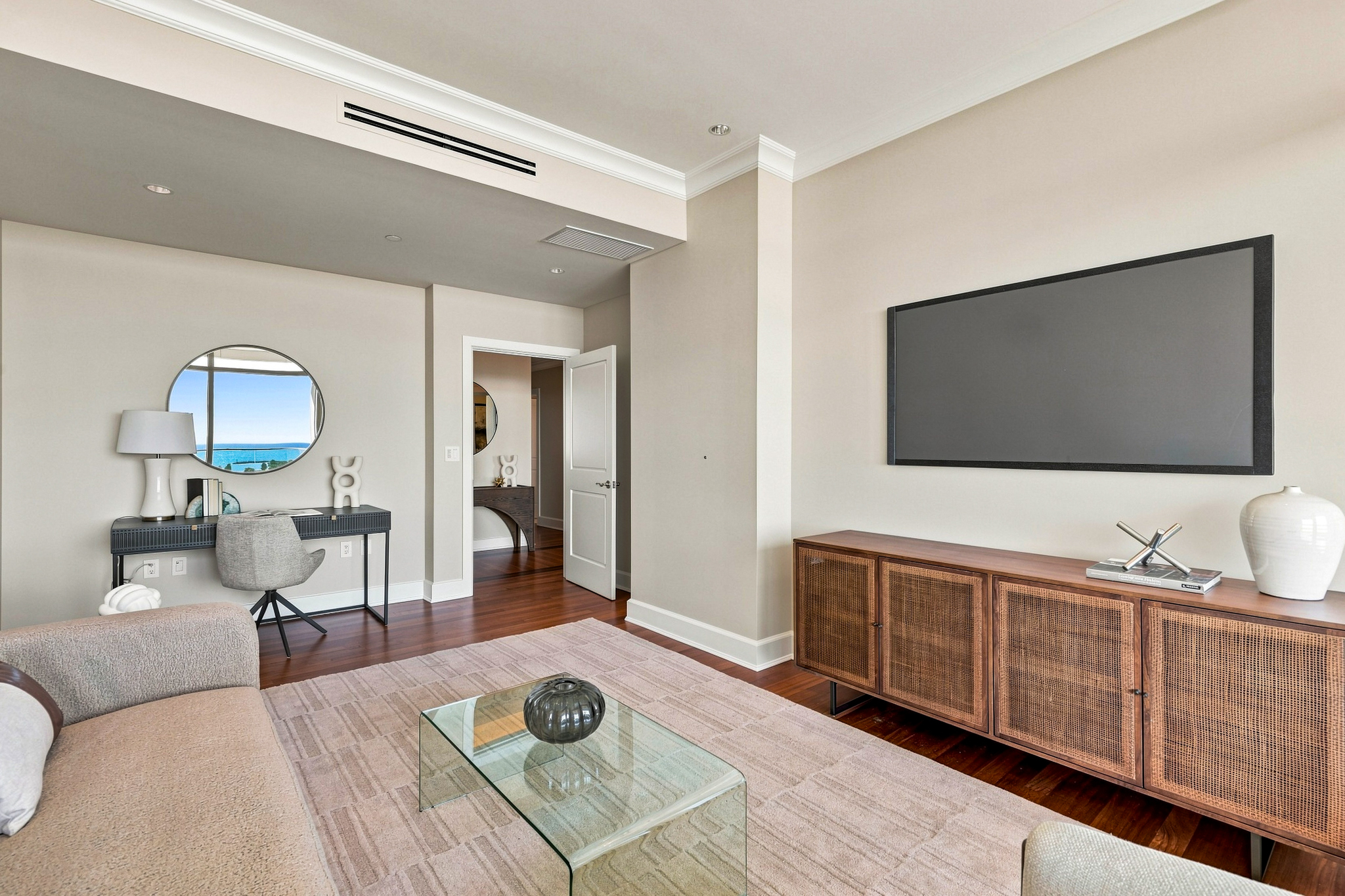 825 N. Prospect Ave. Unit 901