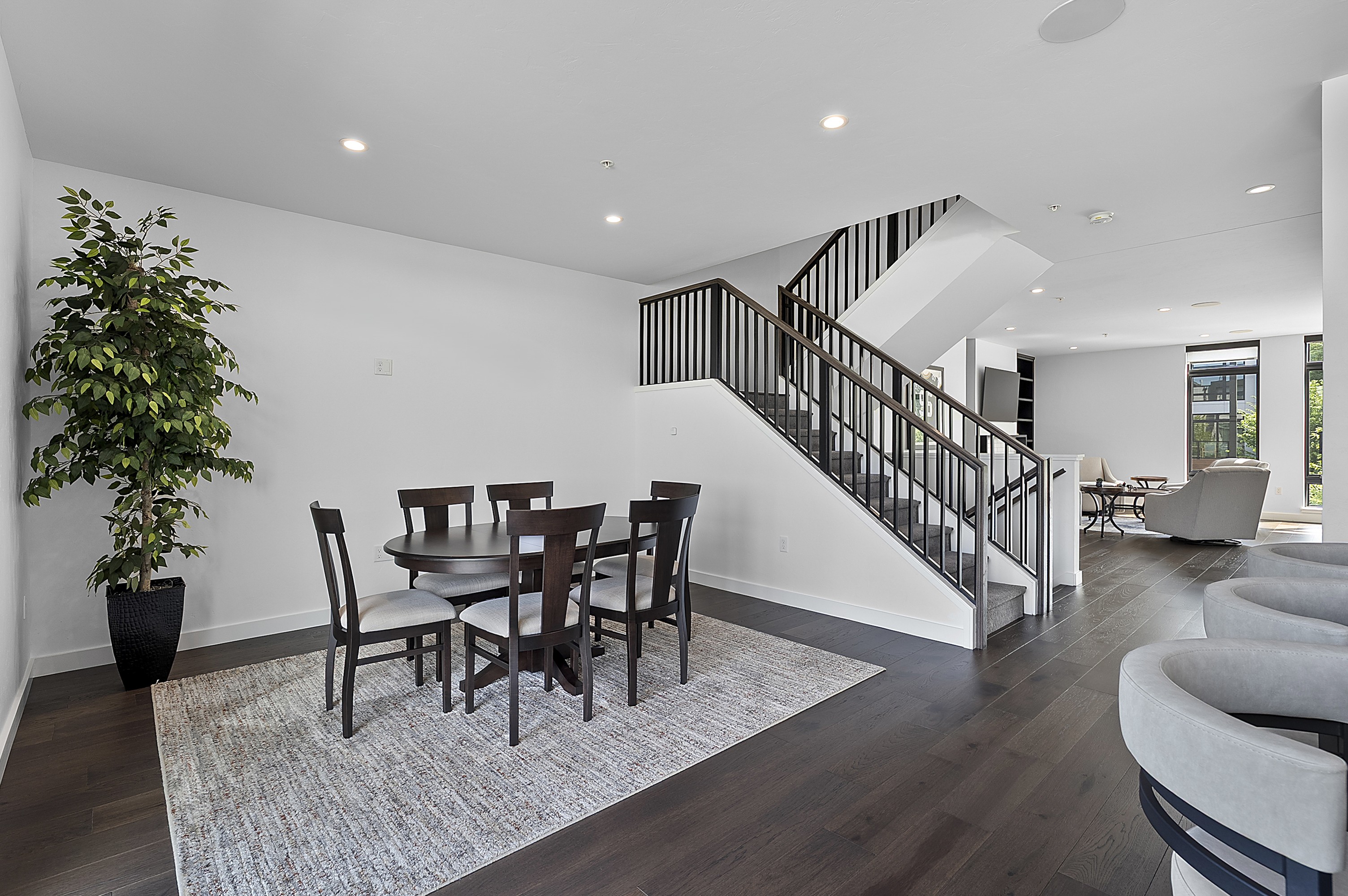 1096 Brookwood Drive 