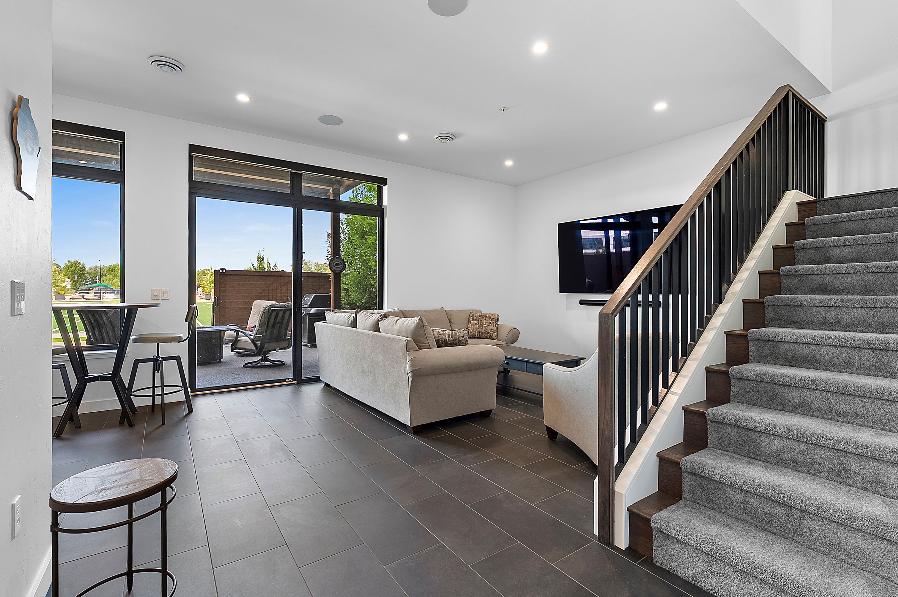 1096 Brookwood Drive 