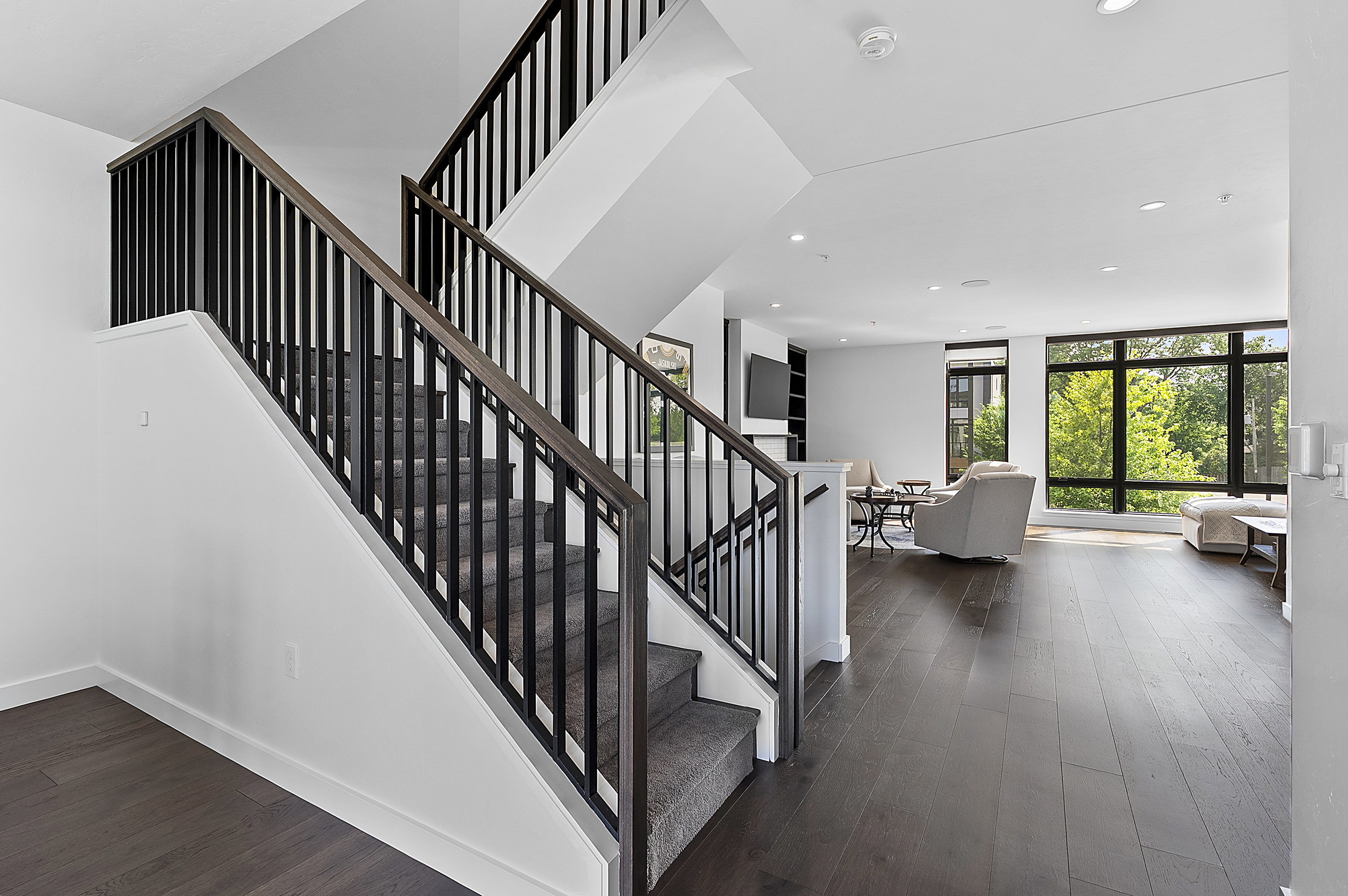 1096 Brookwood Drive 