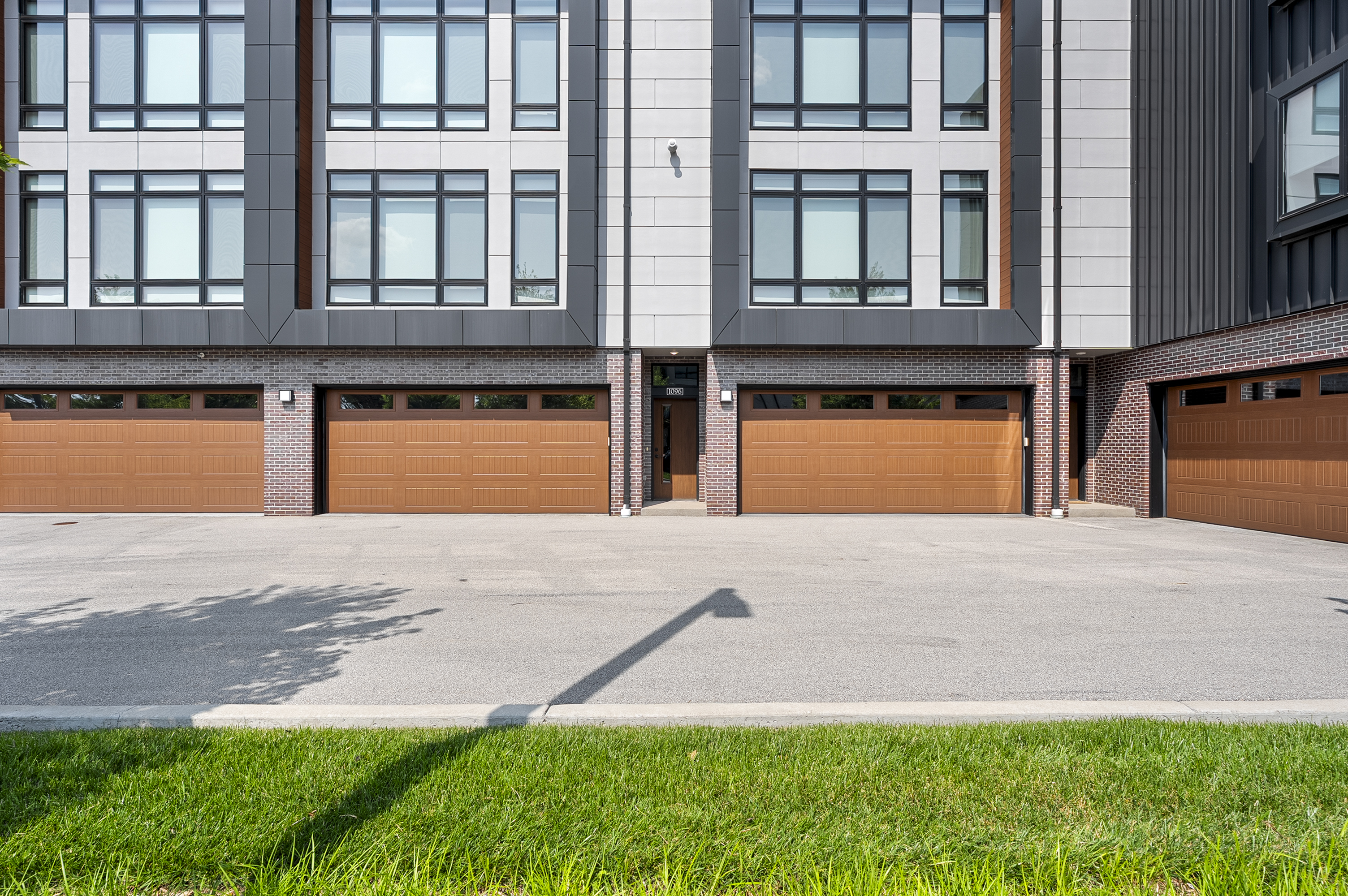 1096 Brookwood Drive 