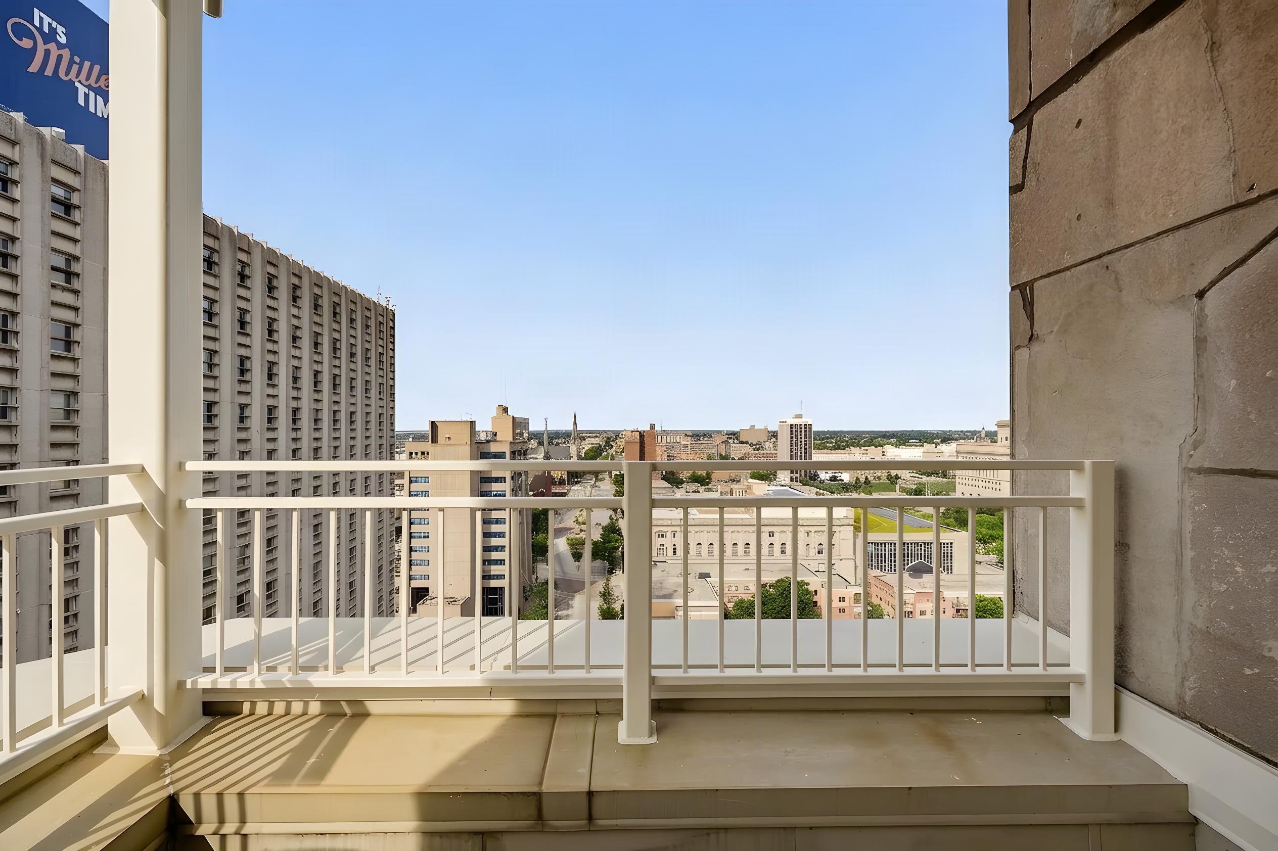 606 W. Wisconsin Ave. Unit 1801