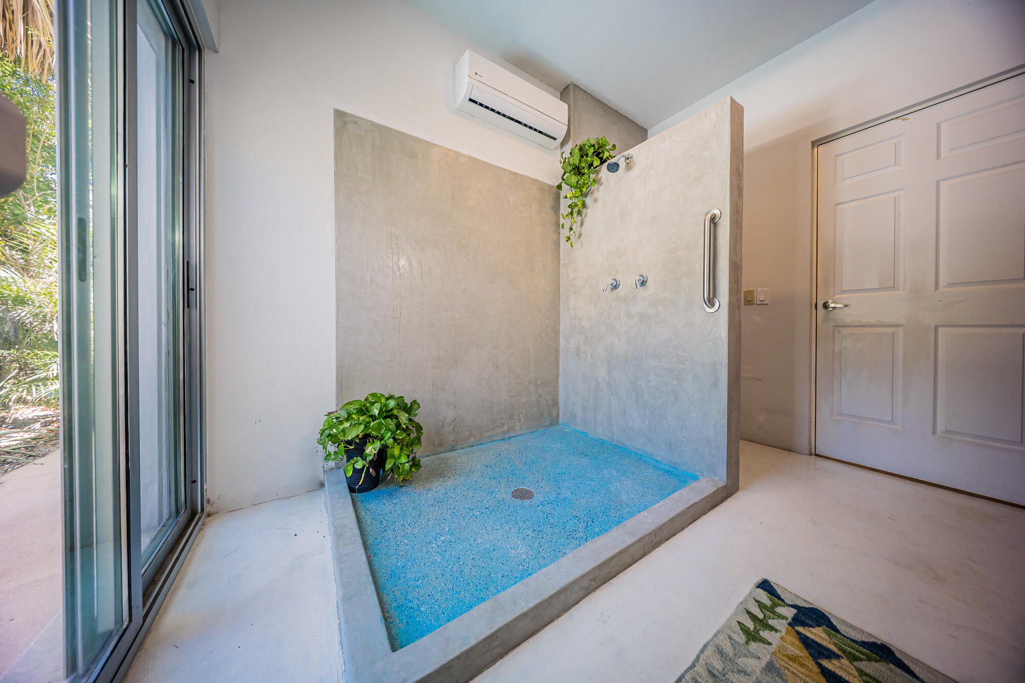 Aquiles Serdan esq Iglesias, Jardin Escondido